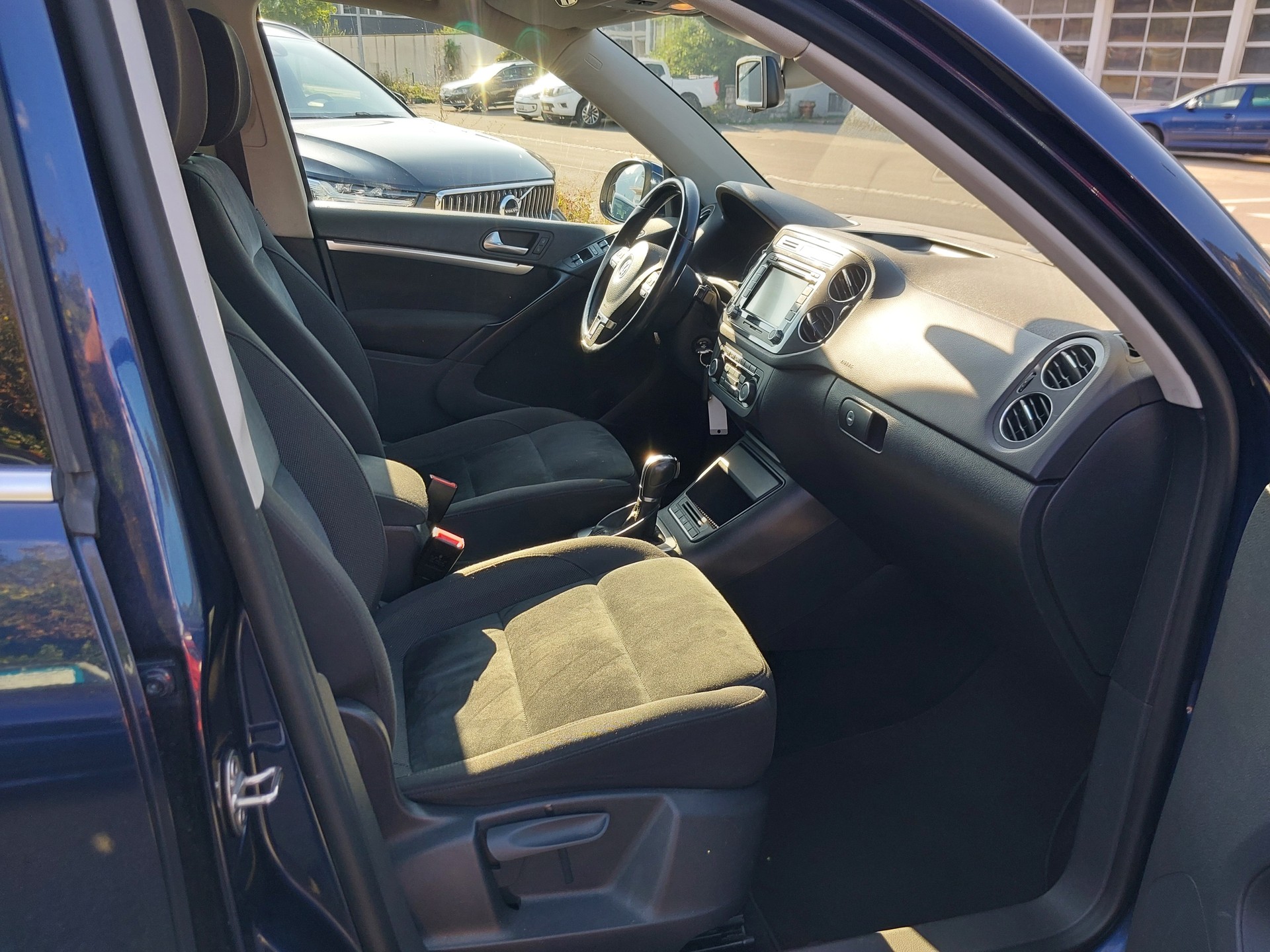 VW Tiguan 2.0 TDI BMT Design 4Motion DSG-image-6