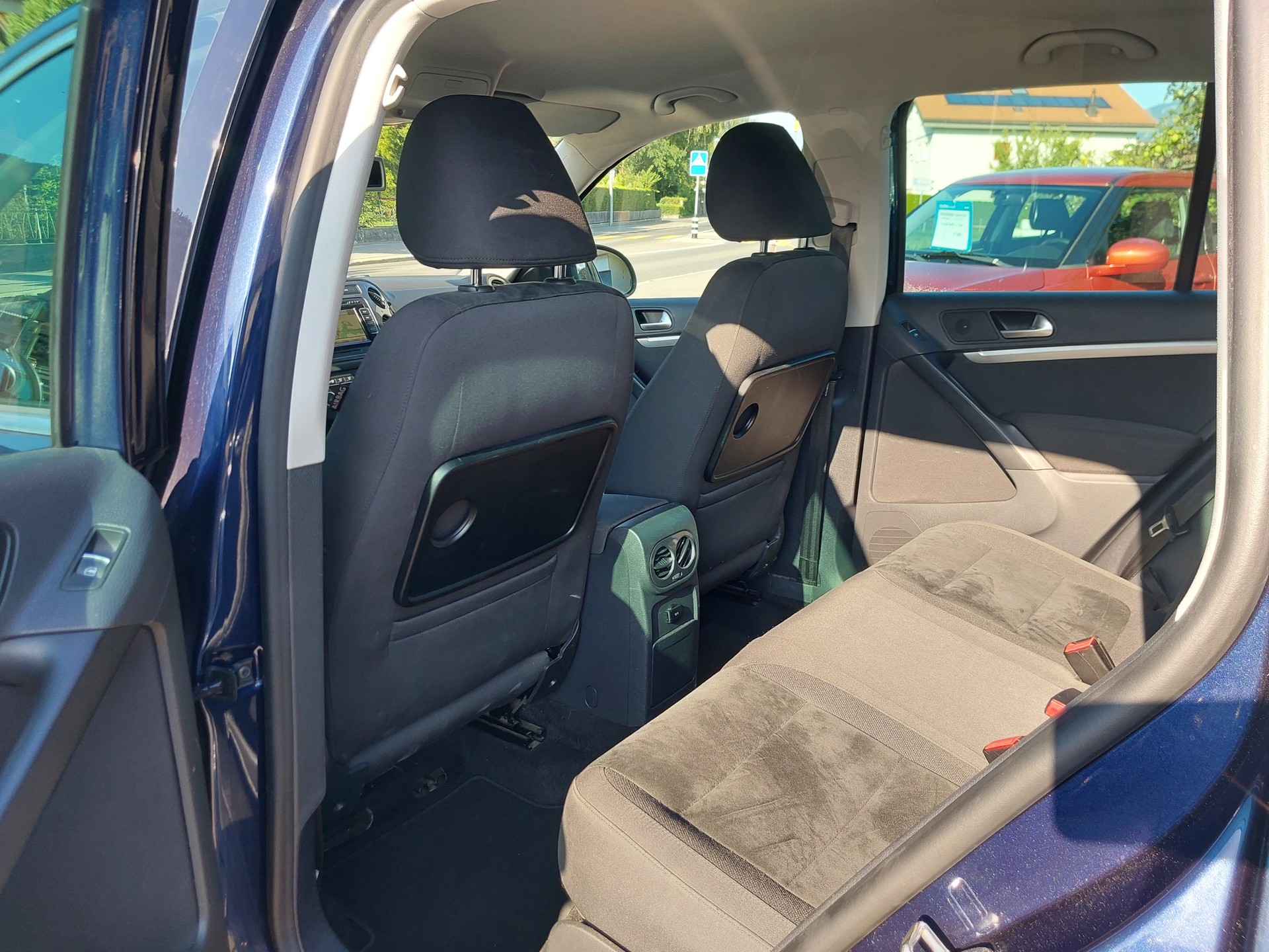 VW Tiguan 2.0 TDI BMT Design 4Motion DSG-image-7