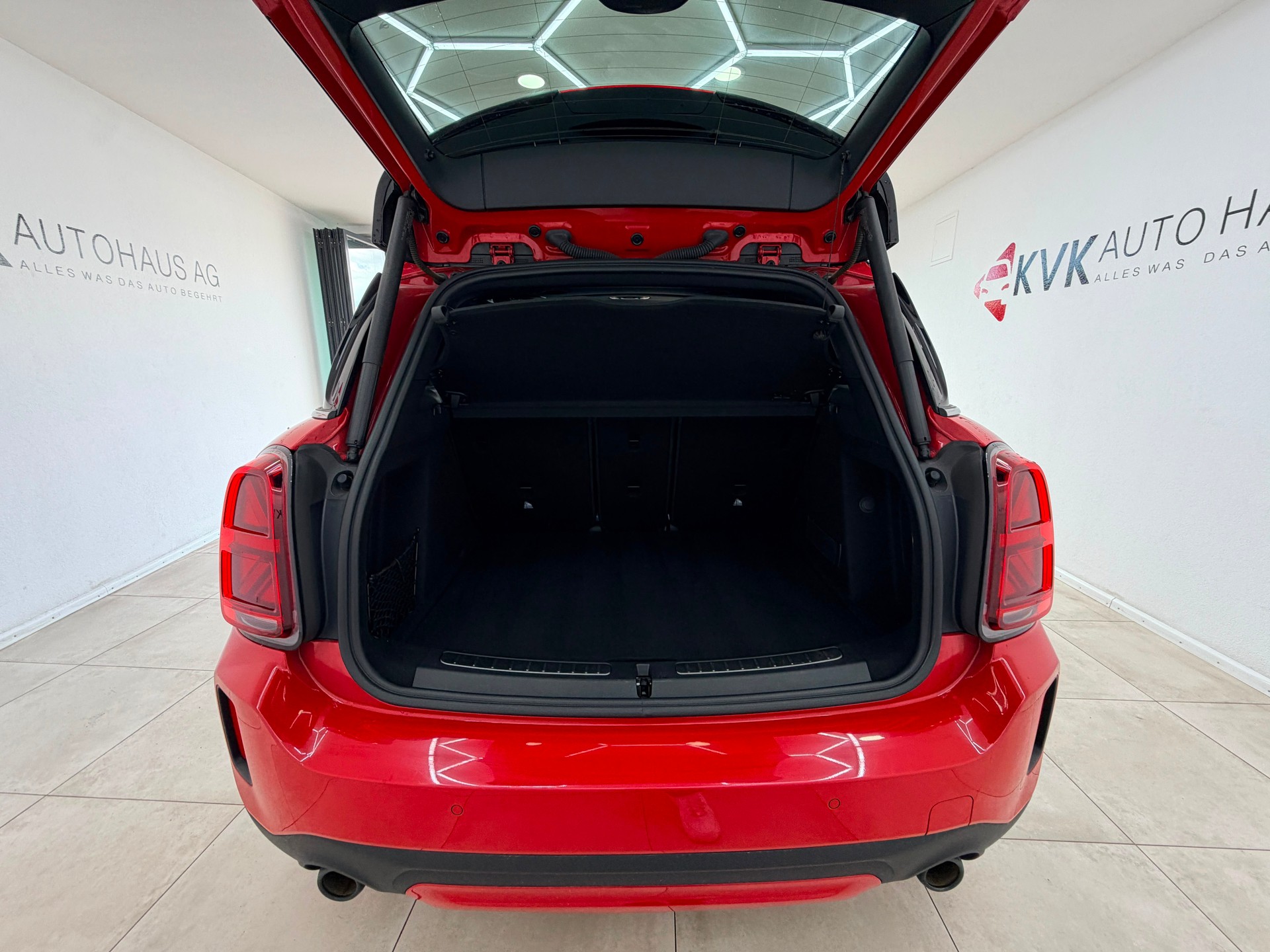 MINI Countryman Cooper S Trafalgar ALL4 Steptronic | Top-Gepflegt | CH Fahrzeug |-image-6