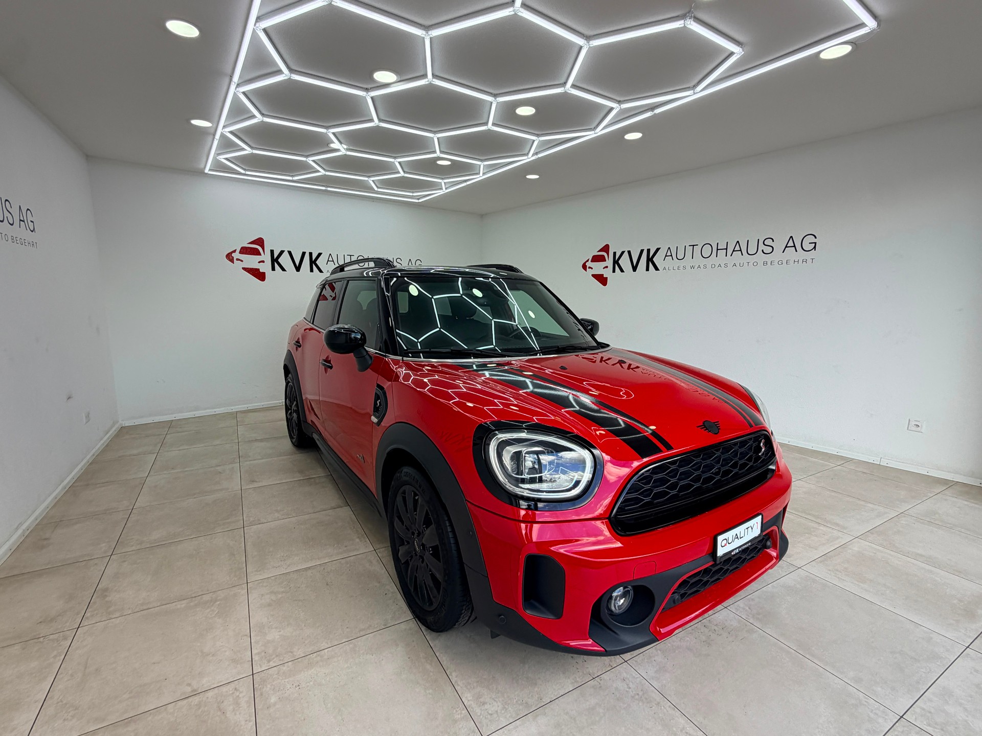 MINI Countryman Cooper S Trafalgar ALL4 Steptronic | Top-Gepflegt | CH Fahrzeug |-image-3