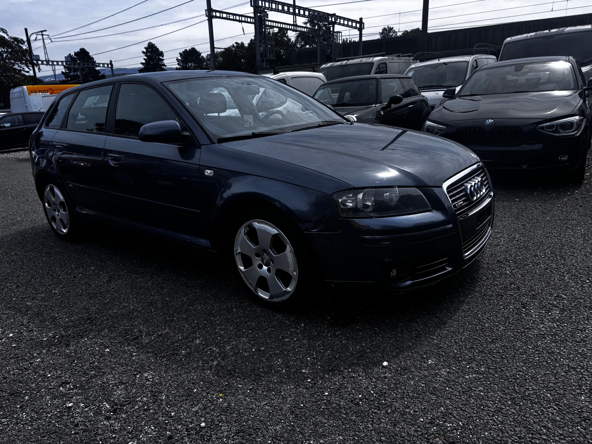 AUDI A3 Sportback 1.8 Turbo FSI Attraction S line-image-1