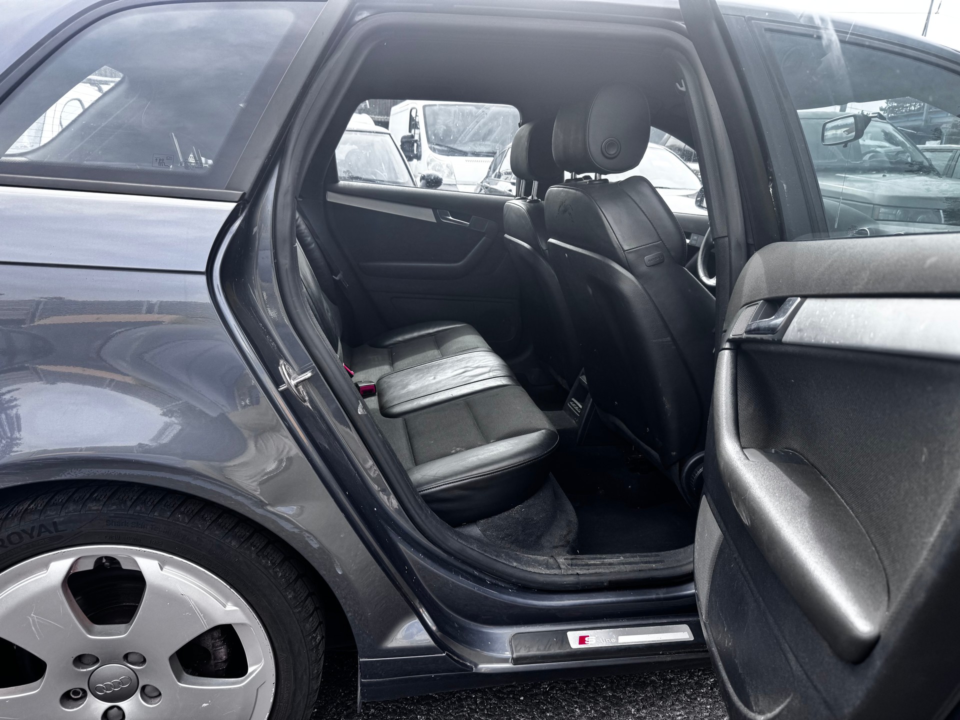 AUDI A3 Sportback 1.8 Turbo FSI Attraction S line-image-7