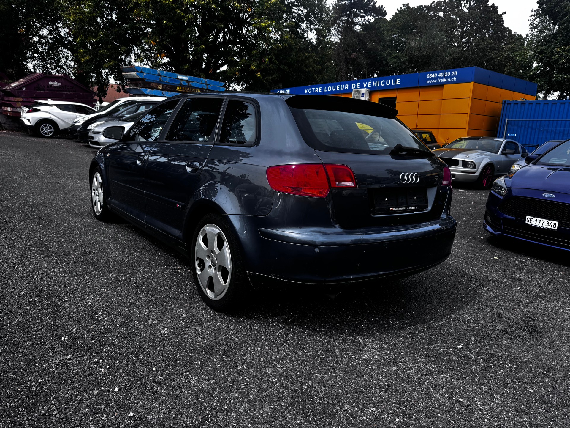 AUDI A3 Sportback 1.8 Turbo FSI Attraction S line-image-2