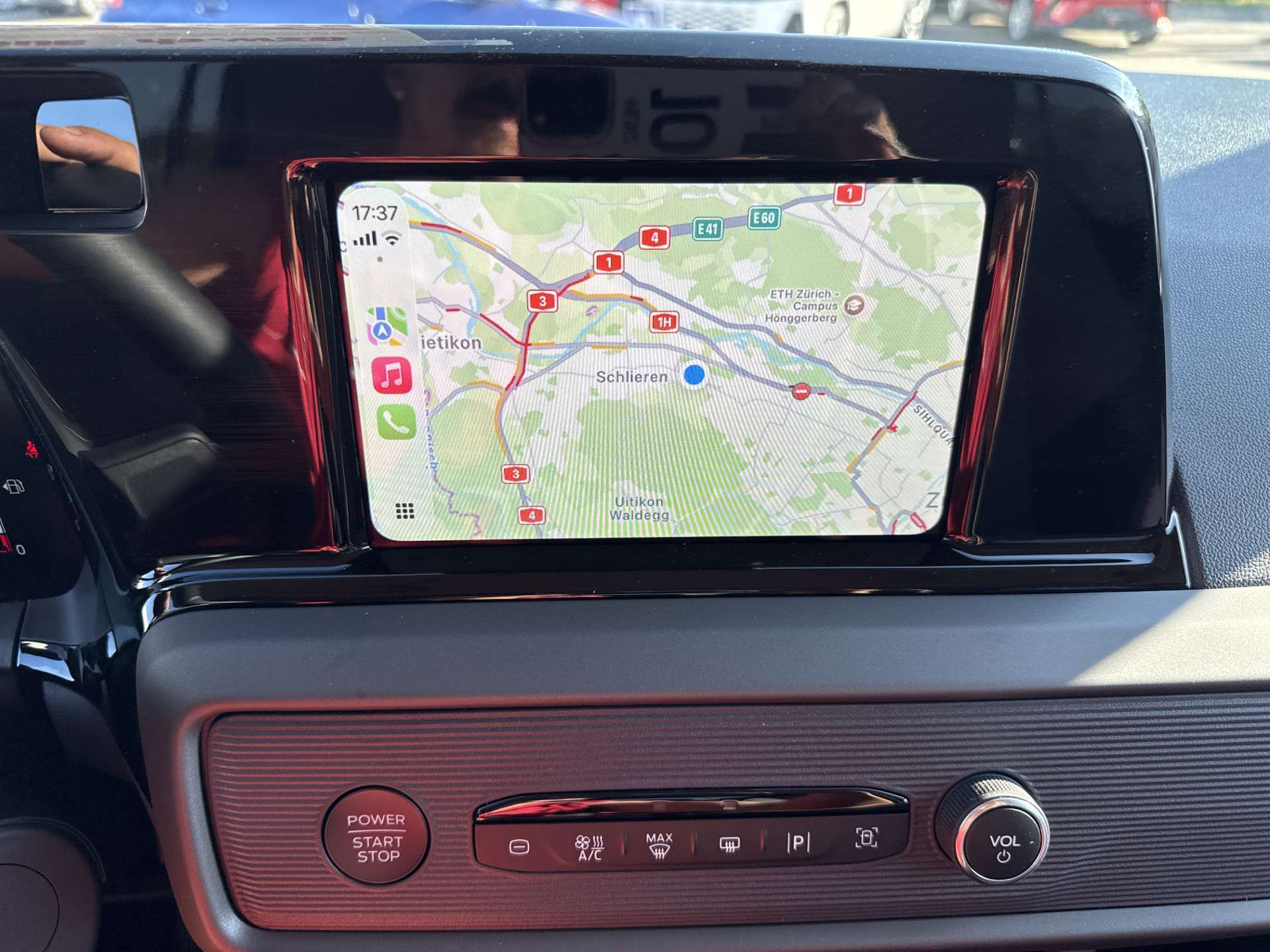 FORD Tourneo Courier 1.0 EcoBoost Titanium Automat-image-1