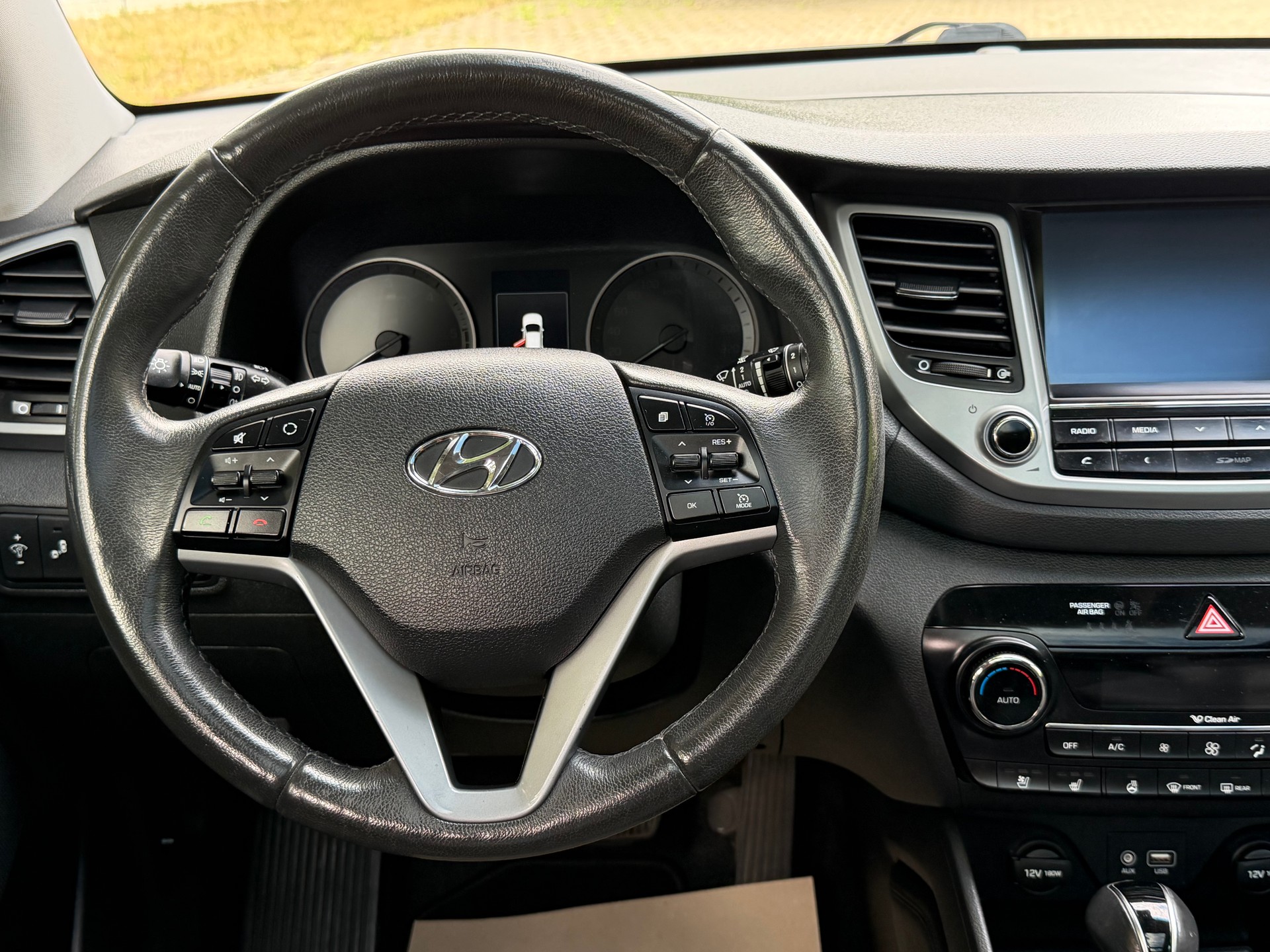 HYUNDAI Tucson 2.0 CRDI Vertex 4WD Automatic-image-13