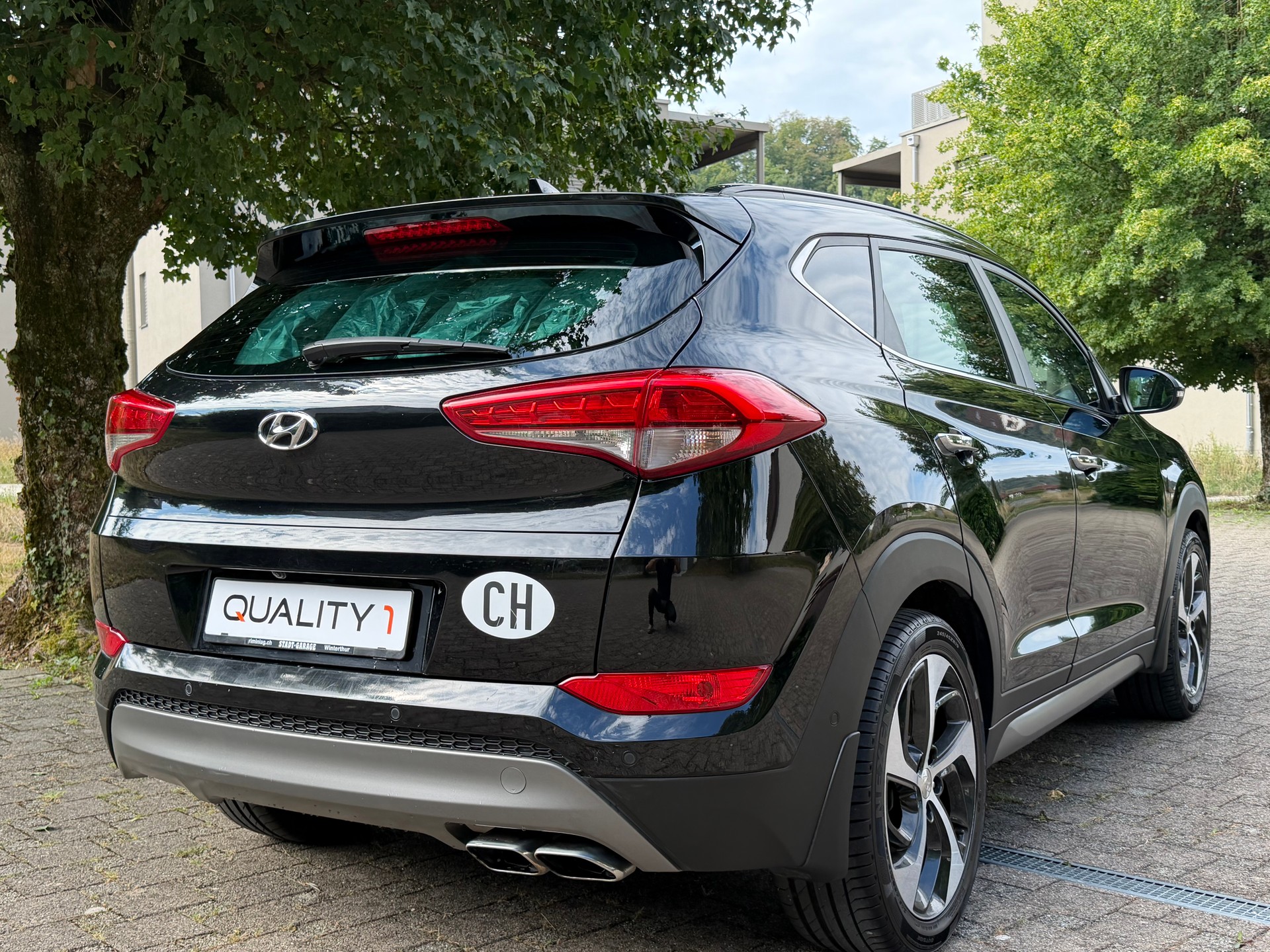 HYUNDAI Tucson 2.0 CRDI Vertex 4WD Automatic-image-3