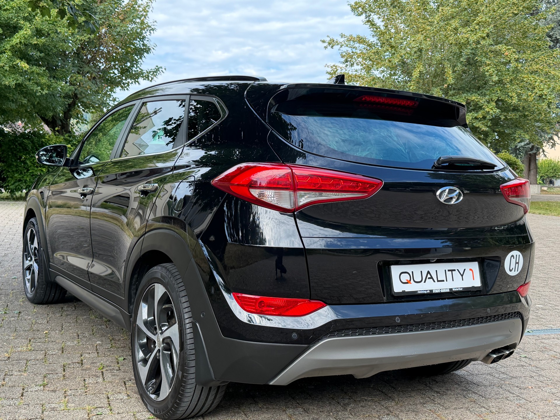 HYUNDAI Tucson 2.0 CRDI Vertex 4WD Automatic-image-4