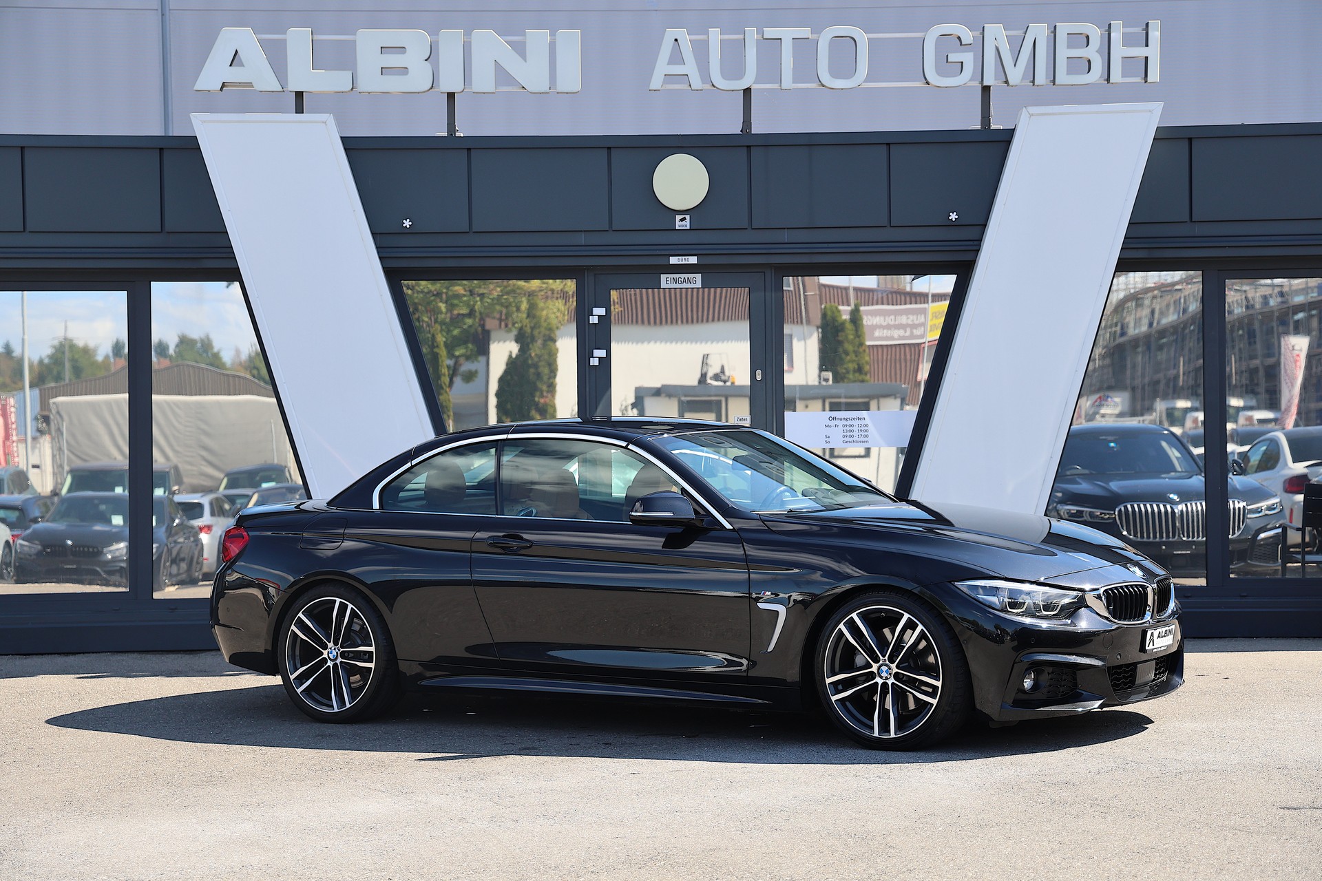 BMW 440i xDrive SAG Cabrio-image-2