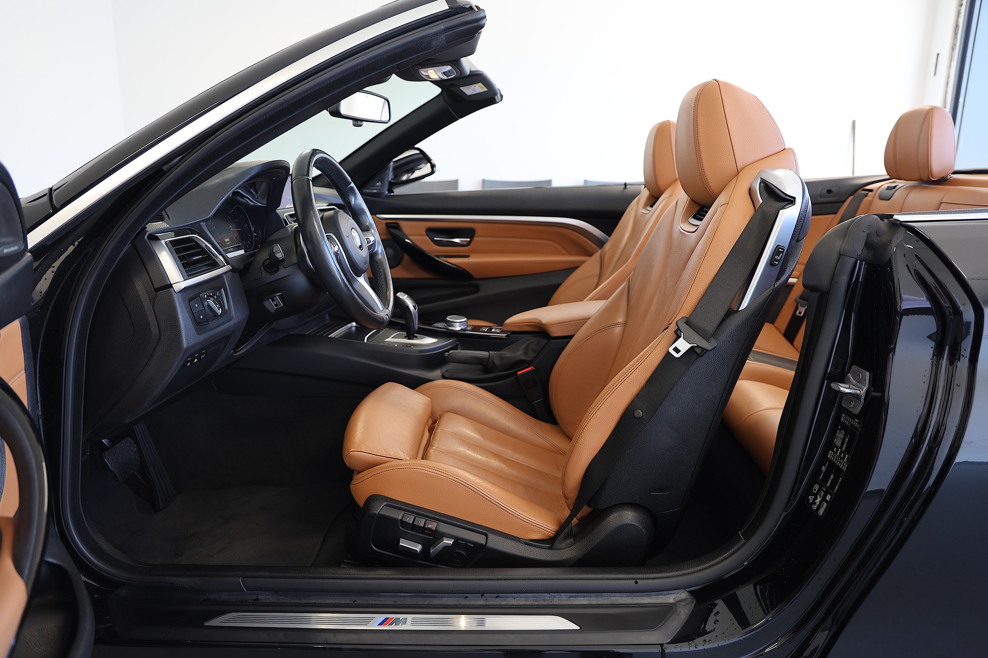 BMW 440i xDrive SAG Cabrio-image-6