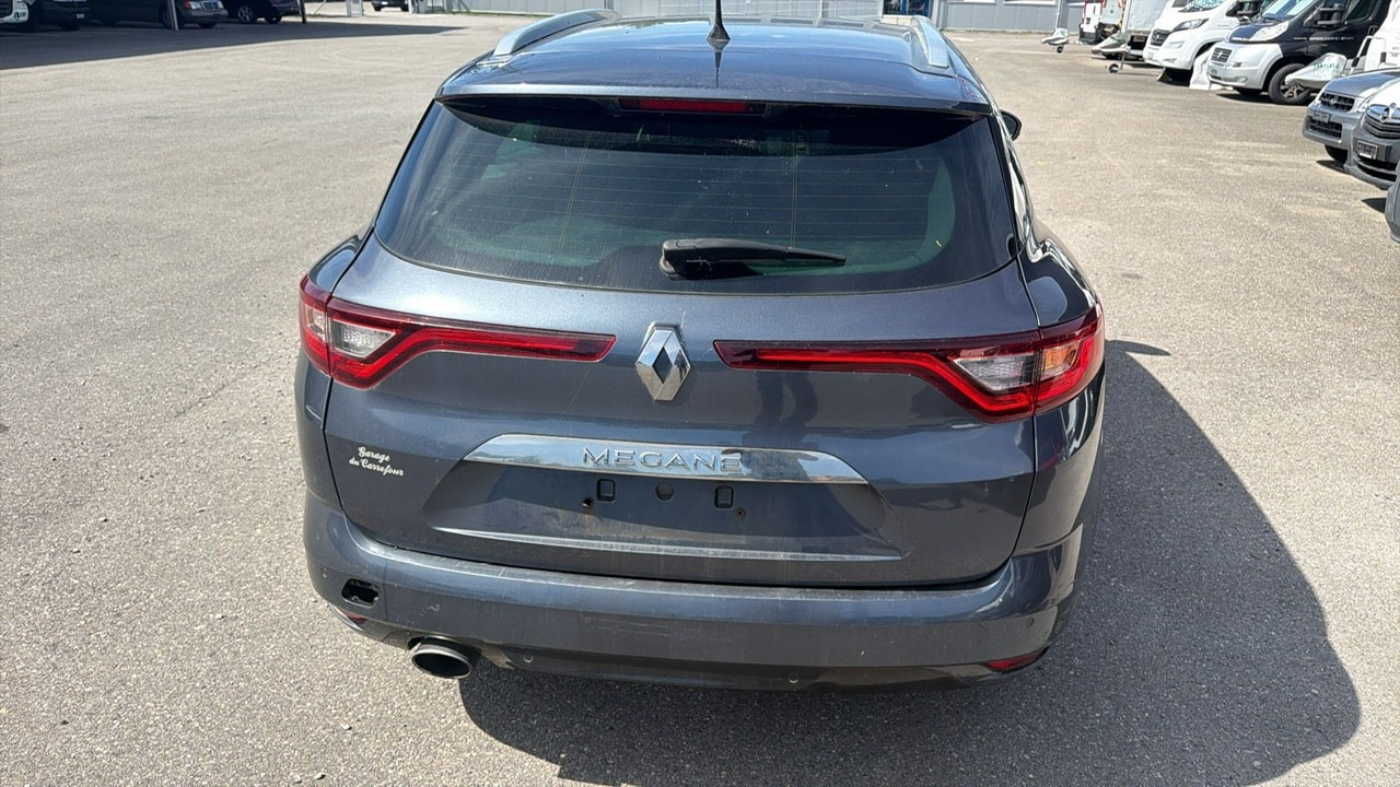 RENAULT Mégane Grandtour 1.2 16V Turbo Bose-image-4