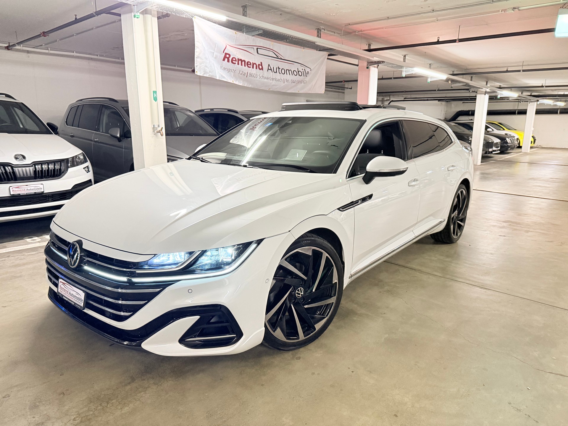 VW Arteon SB 2.0 TDI R-Line 4Motion DSG AHK, Panorama, Head-up-image-0