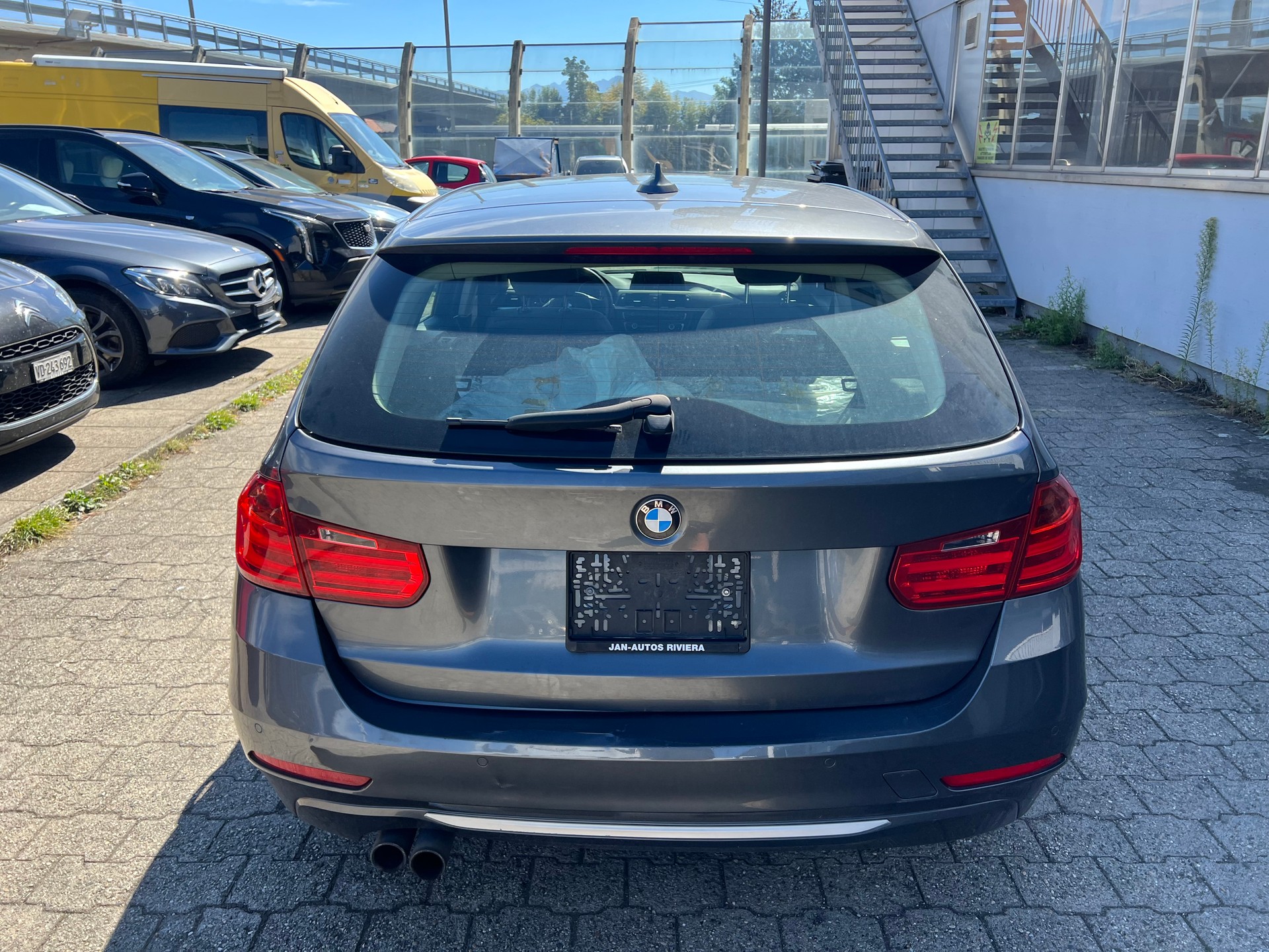 BMW 328i xDrive Touring Modern Line-image-5