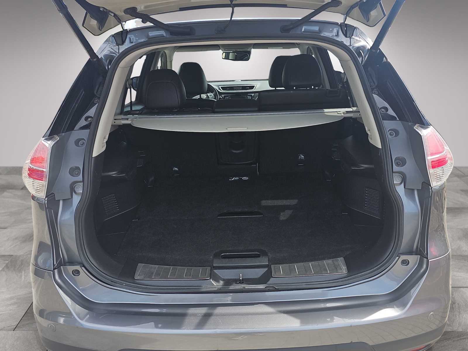 NISSAN X-Trail 2.0 dCi Tekna 4x4-image-7