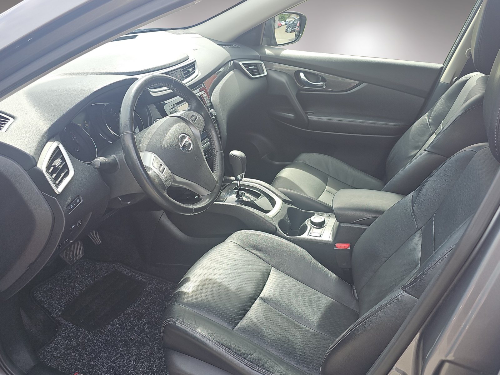 NISSAN X-Trail 2.0 dCi Tekna 4x4-image-5