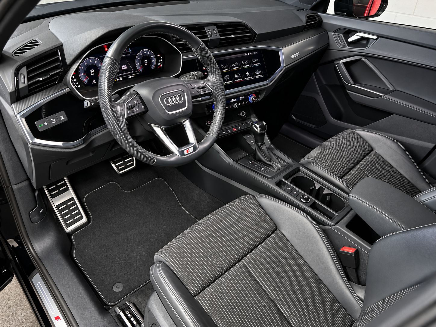 AUDI Q3 35 TFSI S line S-tronic I CH-Auto I Gratis Service 10 Jahre I 1.Hand I-image-12