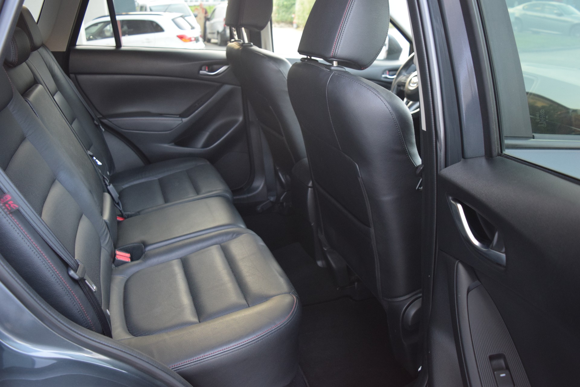 MAZDA CX-5 2.0 Revolution AWD-image-10