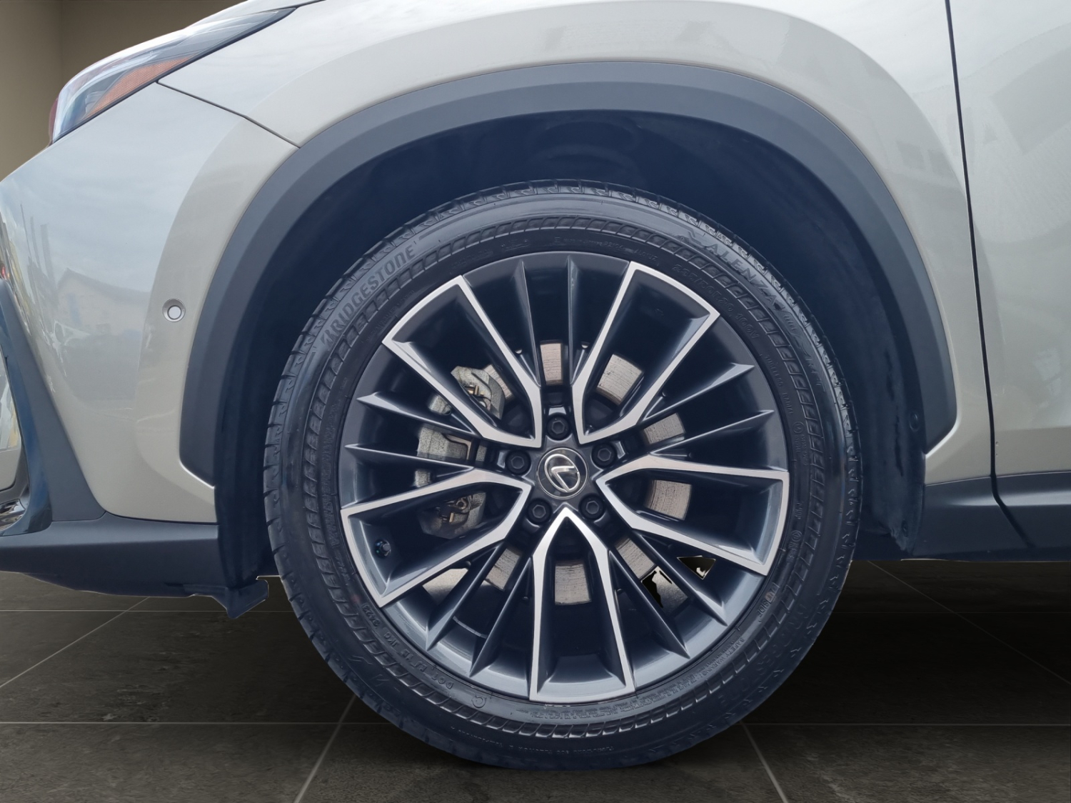 LEXUS NX 450h+ Excellence-image-18
