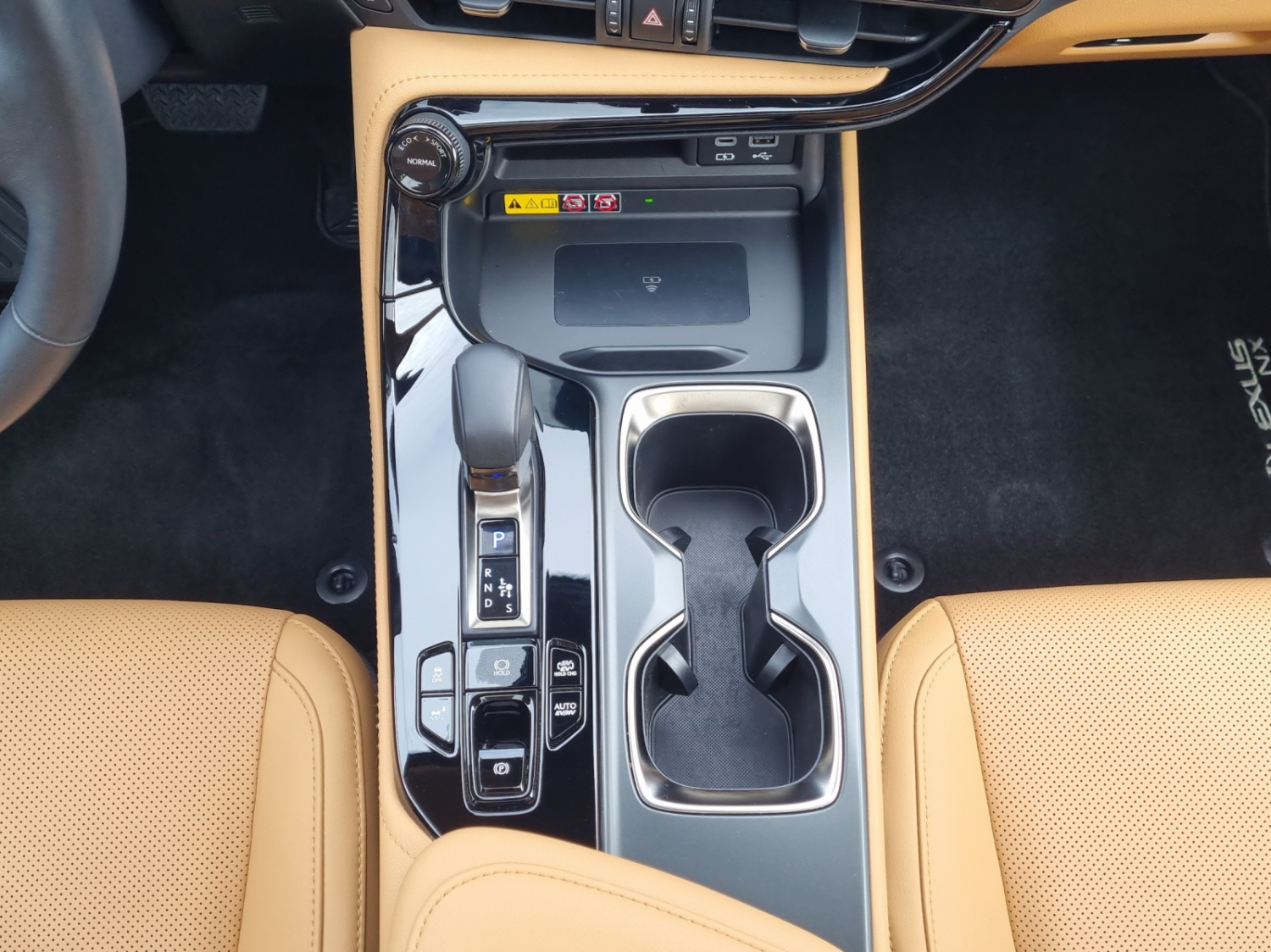 LEXUS NX 450h+ Excellence-image-16