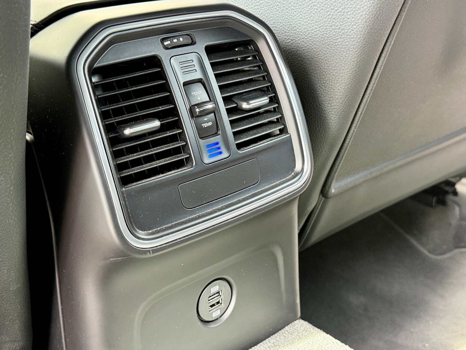PORSCHE Macan PDK * Luftfahrwerk * * Spyder Felgen * * Service bei Porsche *-image-10