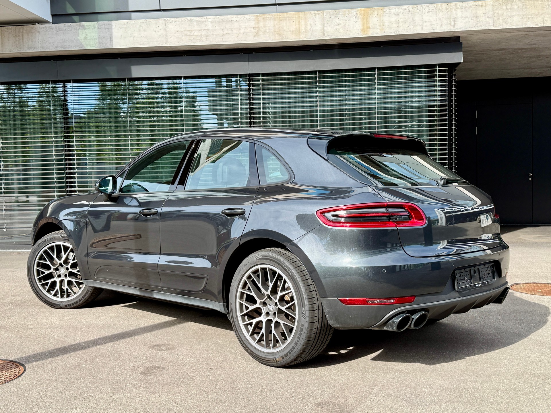 PORSCHE Macan PDK * Luftfahrwerk * * Spyder Felgen * * Service bei Porsche *-image-3