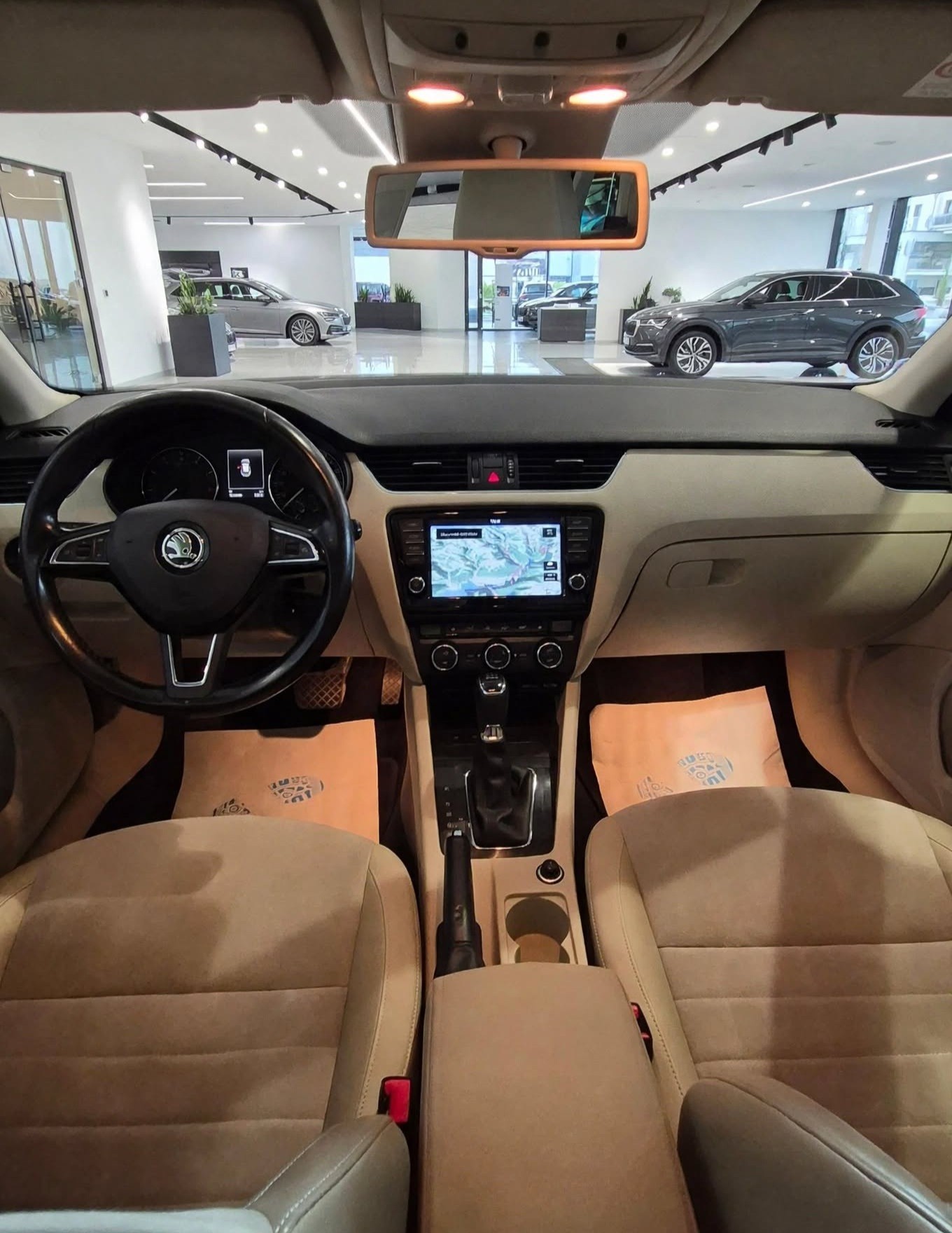 SKODA Octavia Combi 1.8 TSI Elegance DSG - AUTOMATICA-image-6