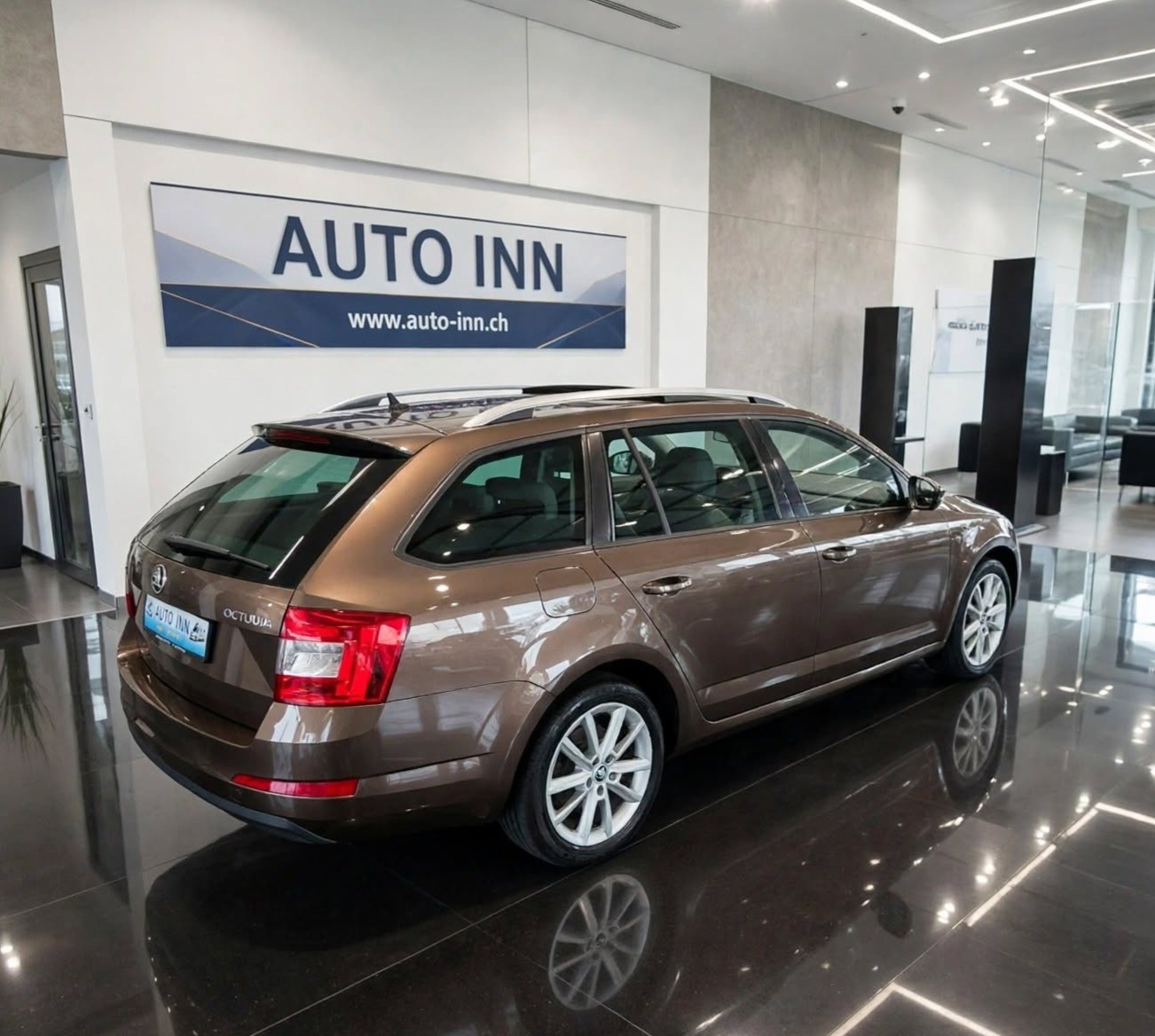 SKODA Octavia Combi 1.8 TSI Elegance DSG - AUTOMATICA-image-3