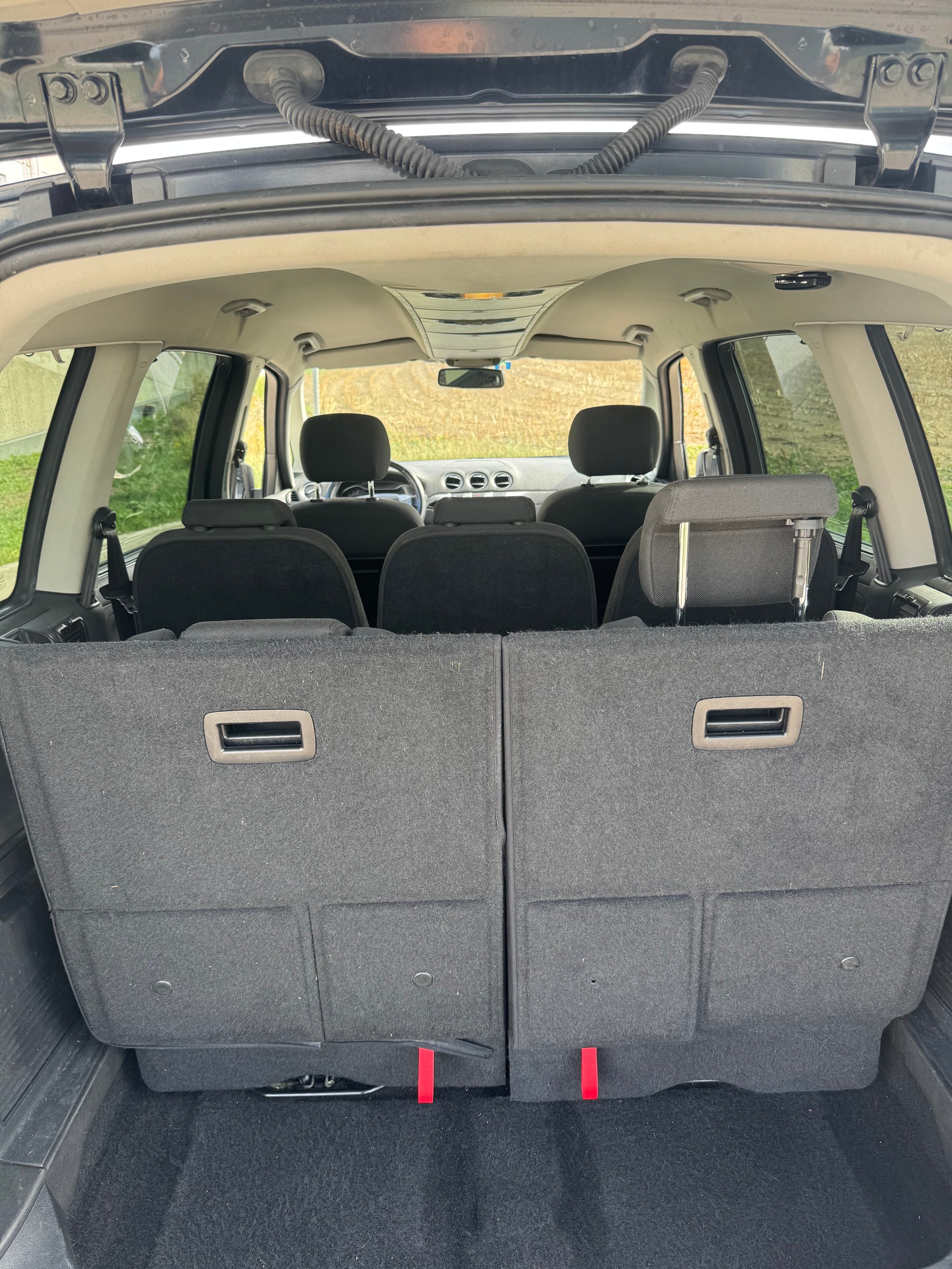 FORD Galaxy 2.0 SCTi Ghia PowerShift-image-8