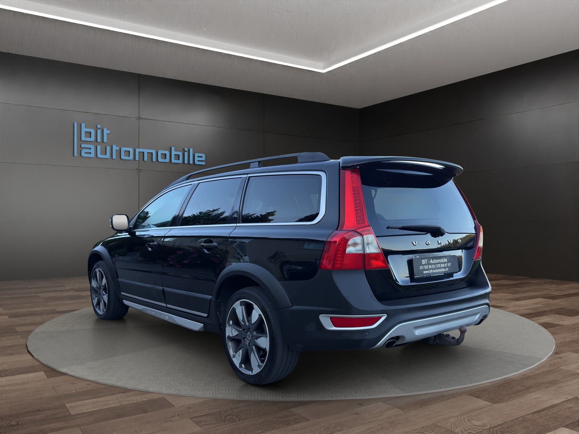 VOLVO XC70 2.4D AWD Husky Geartronic-image-4