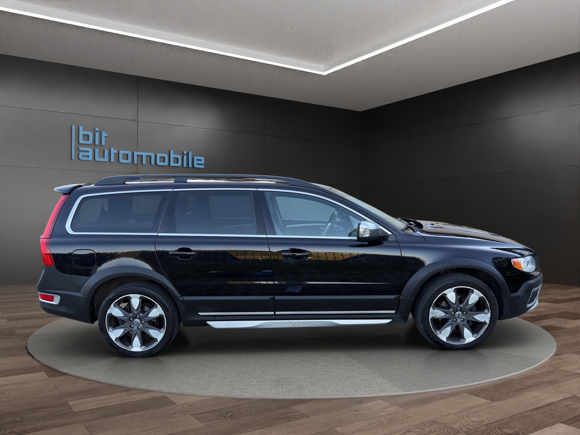 VOLVO XC70 2.4D AWD Husky Geartronic-image-8