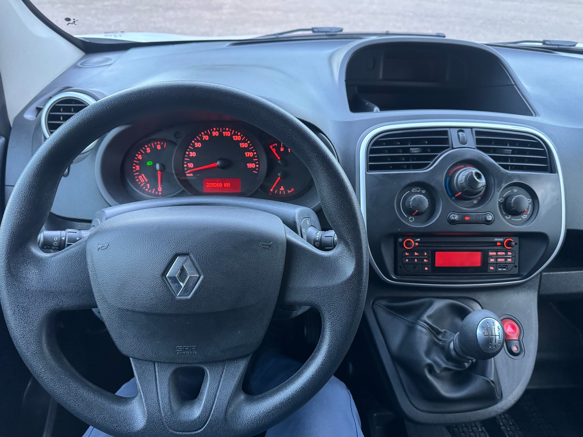 RENAULT Kangoo Medium dCi 95 ENERGY Limited-image-11