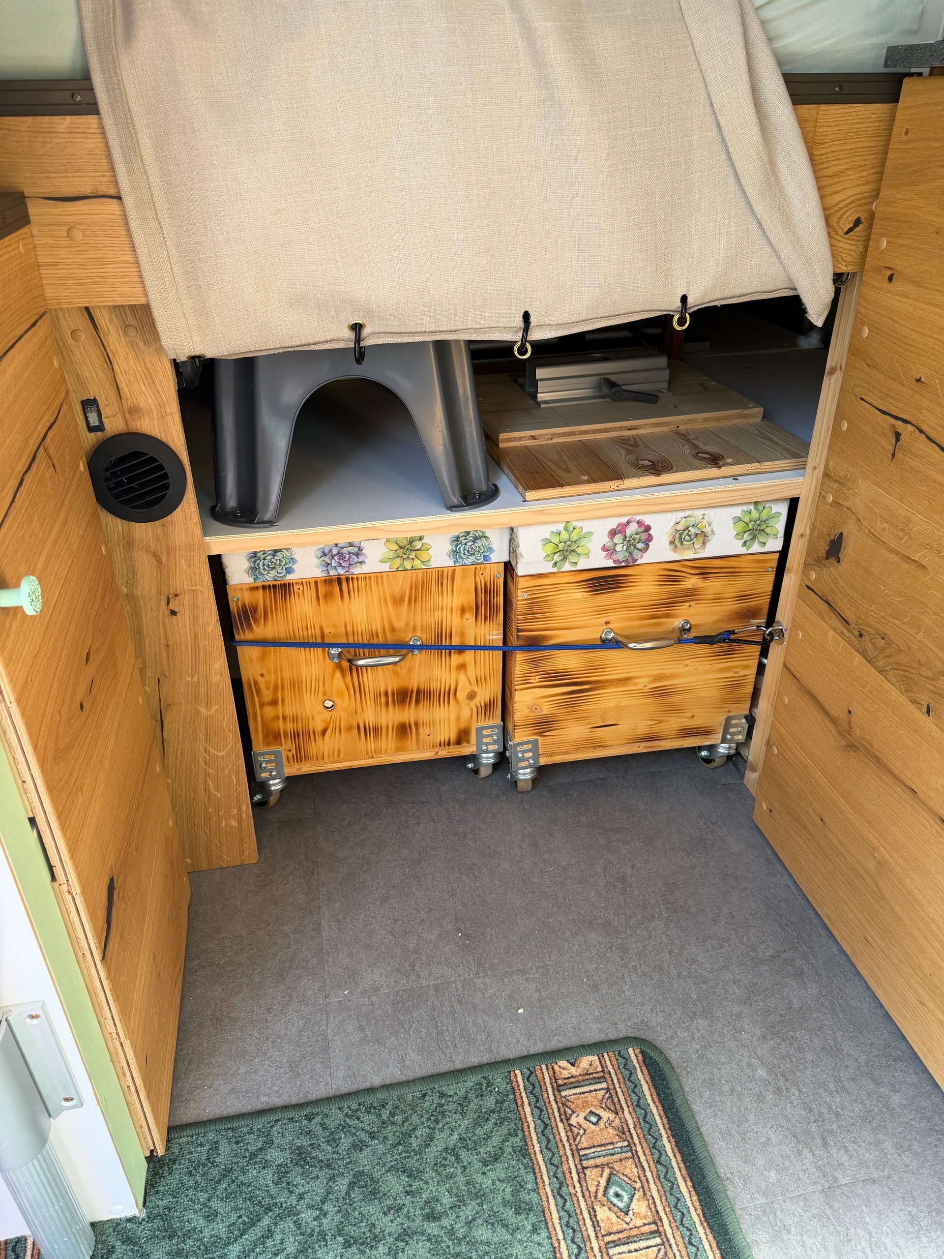 FORD Transit-image-4