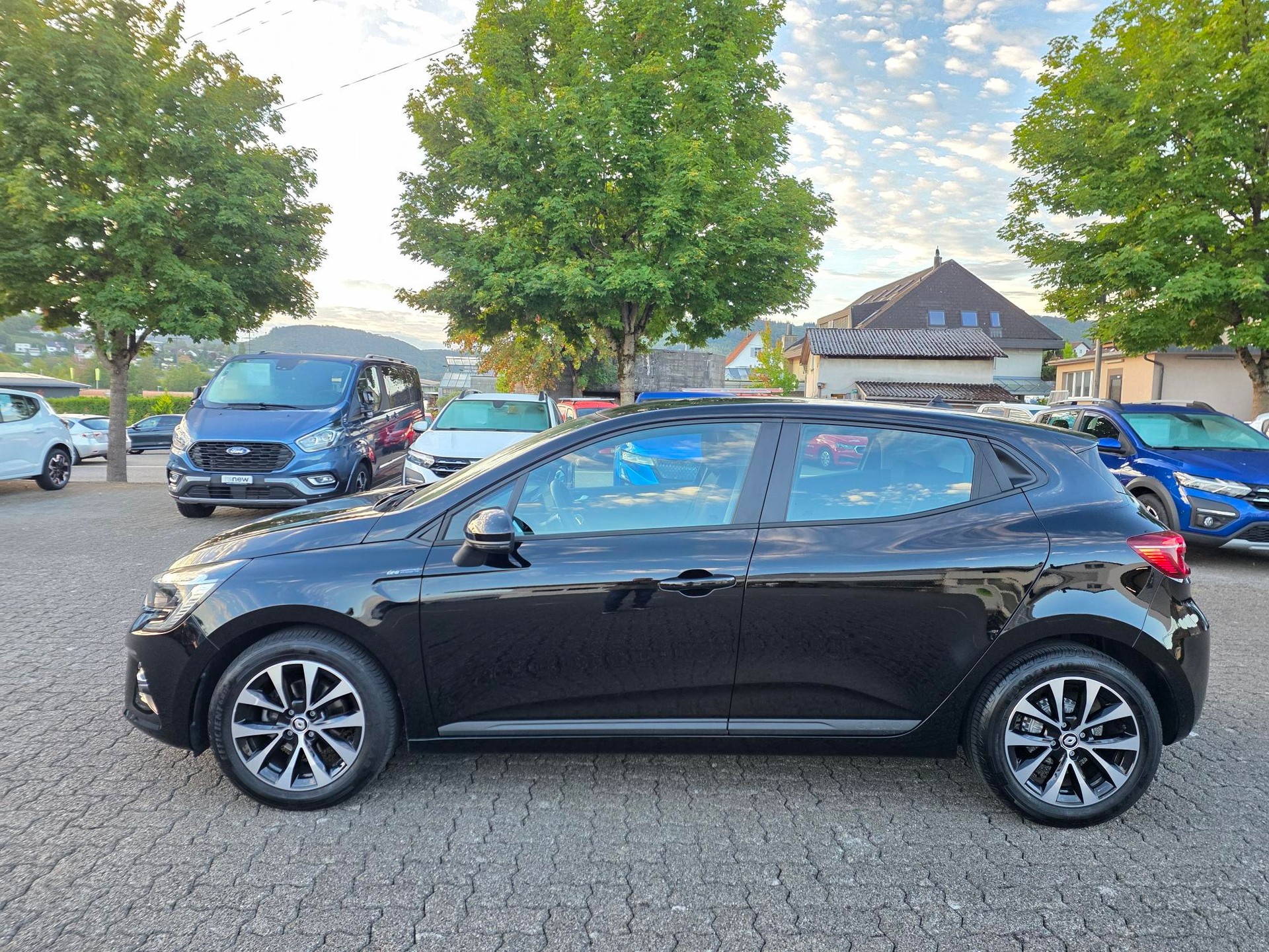 RENAULT Clio equilibre TCe 90-image-1