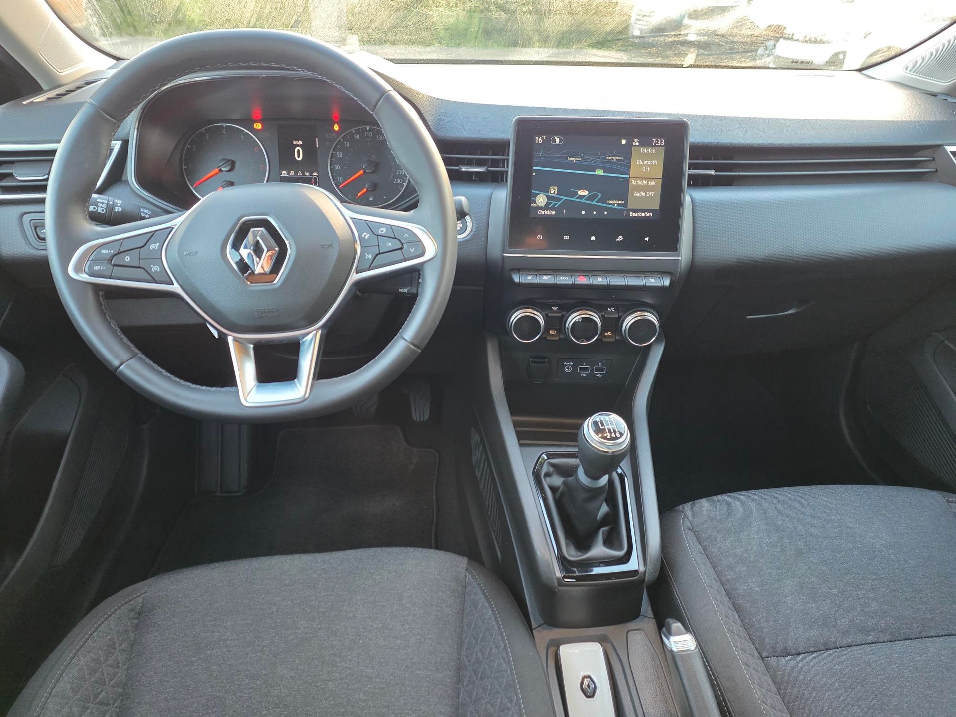 RENAULT Clio equilibre TCe 90-image-7