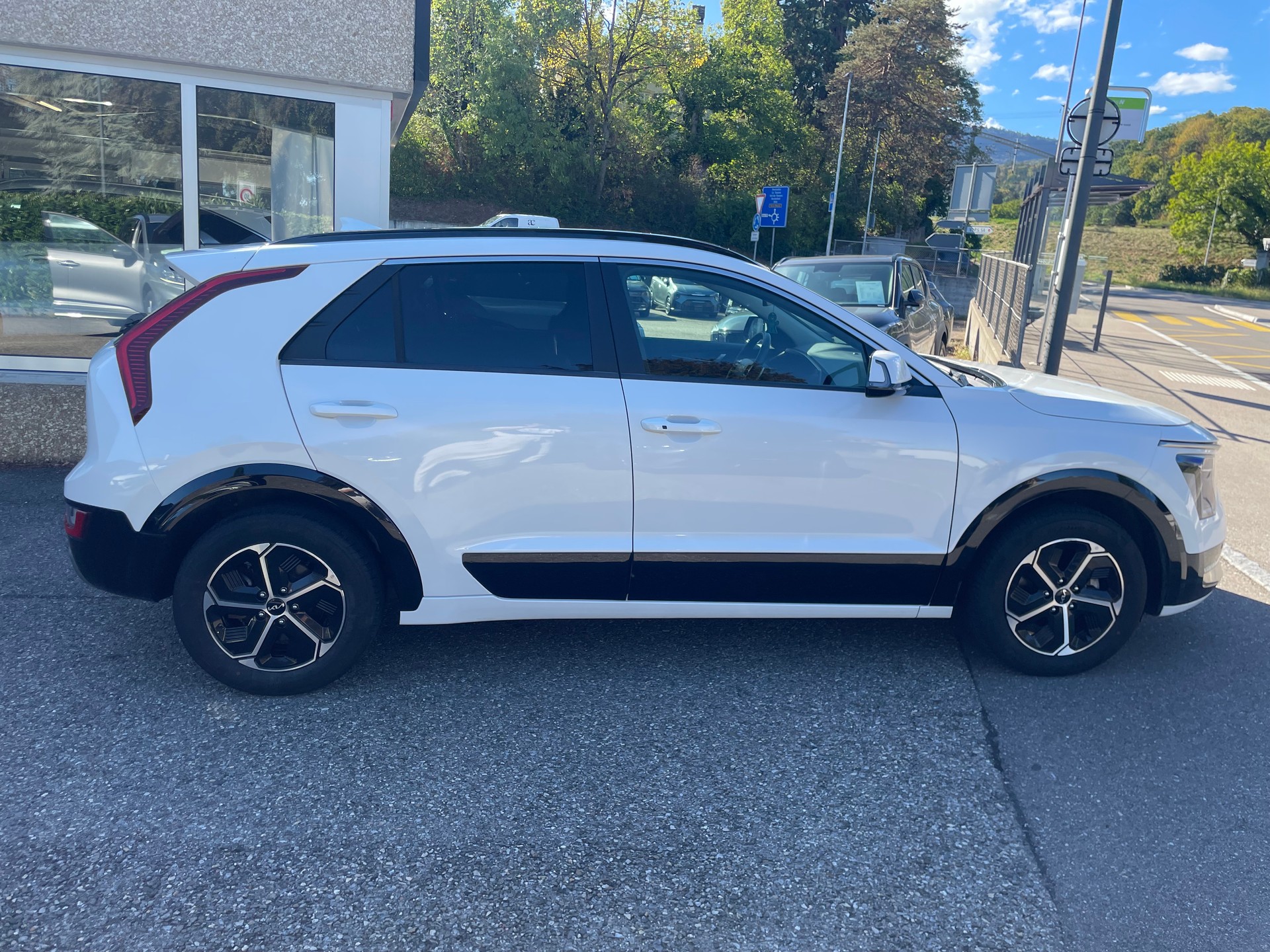 KIA Niro 1.6GDi Hybrid DCT Power Edition-image-1