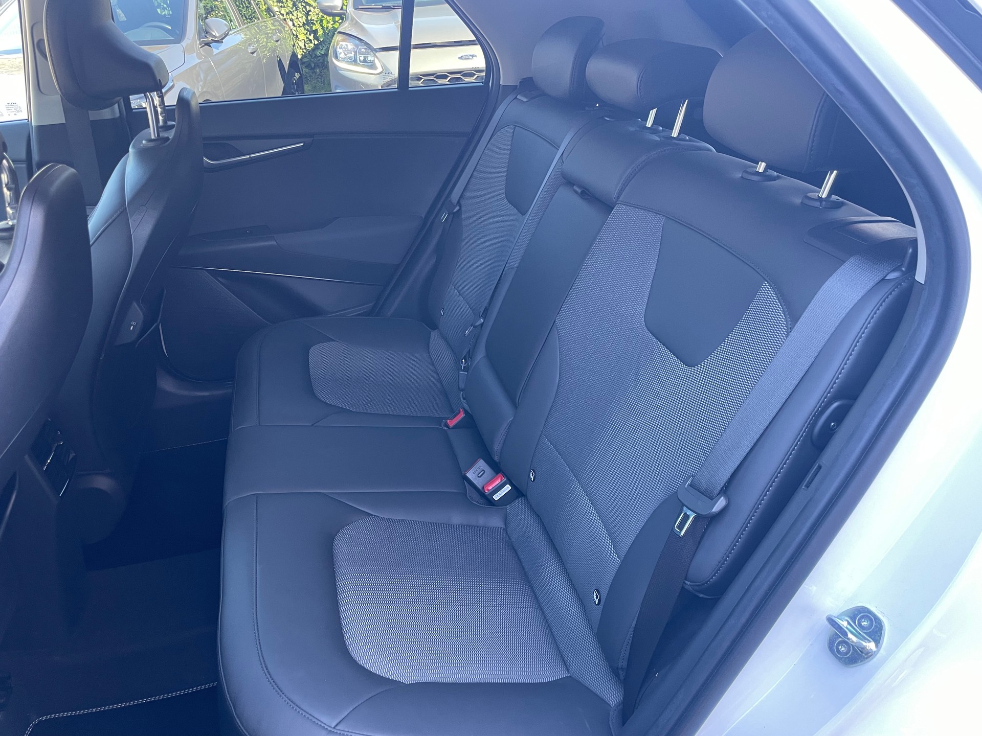 KIA Niro 1.6GDi Hybrid DCT Power Edition-image-10