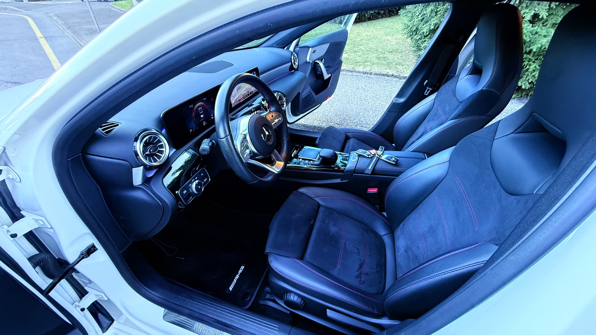 MERCEDES-BENZ A 250e Style 8G-DCT-image-9