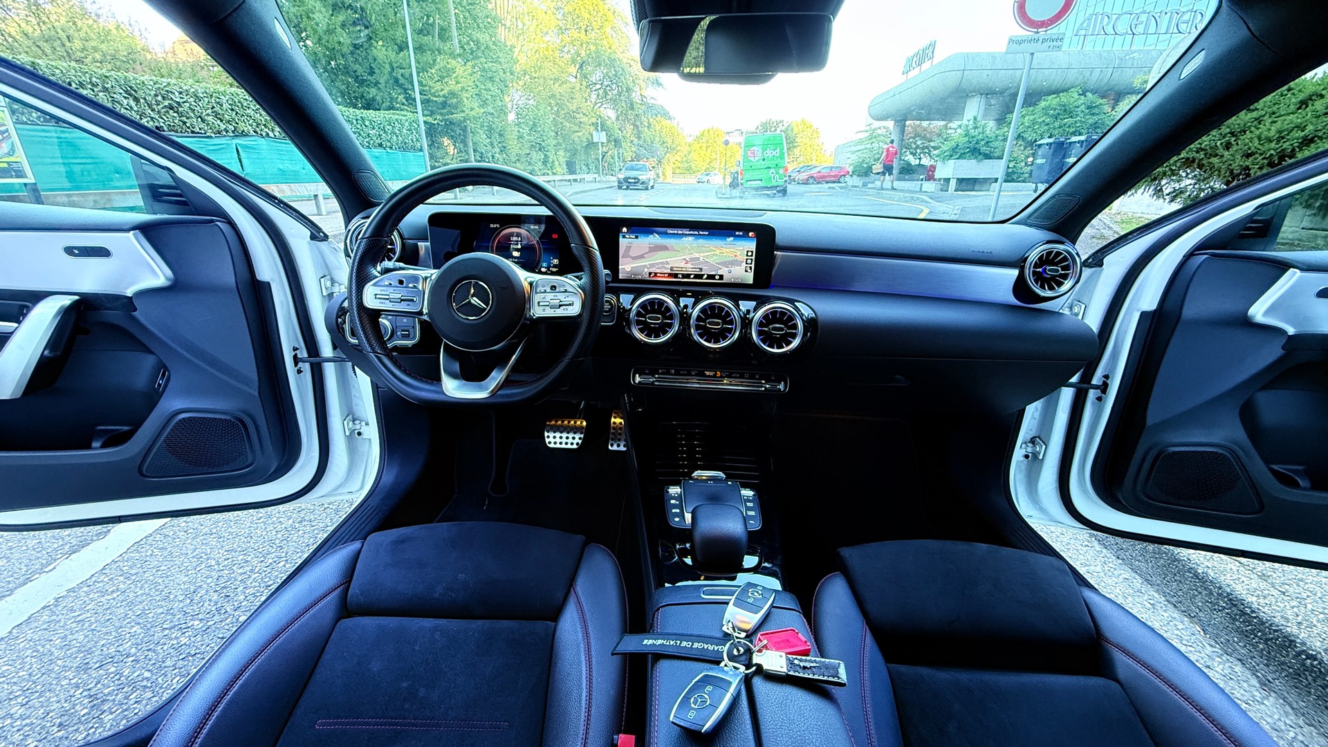 MERCEDES-BENZ A 250e Style 8G-DCT-image-8