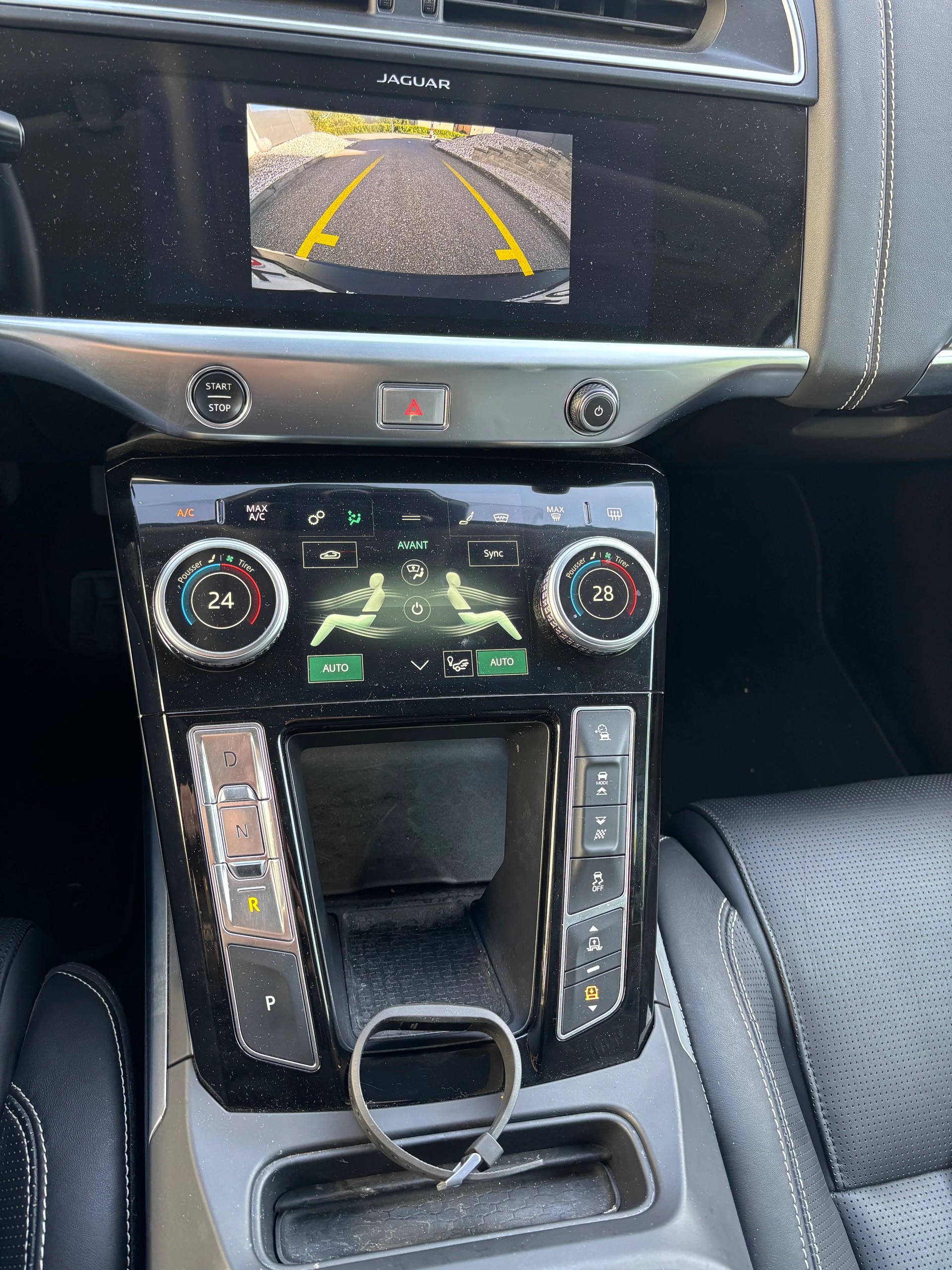 JAGUAR I-Pace EV400 HSE AWD-image-7