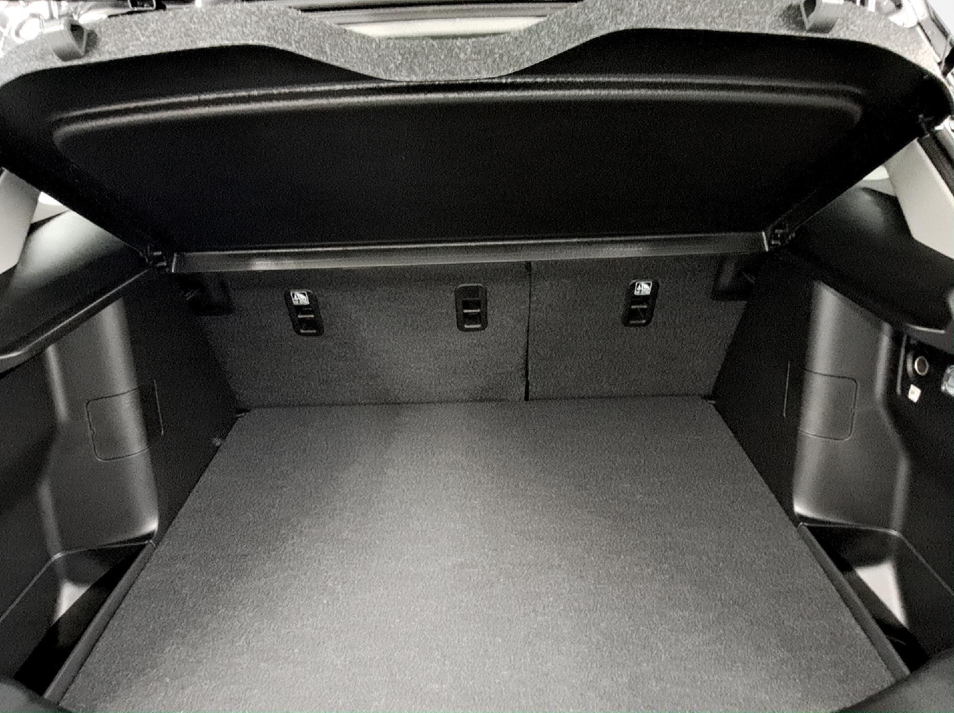 SUZUKI S-Cross 1.4 T Compact Top Hybrid 4x4 Shark Fin-image-12