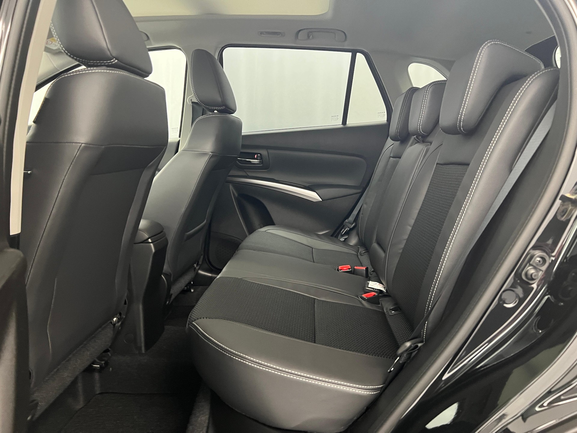SUZUKI S-Cross 1.4 T Compact Top Hybrid 4x4 Shark Fin-image-22
