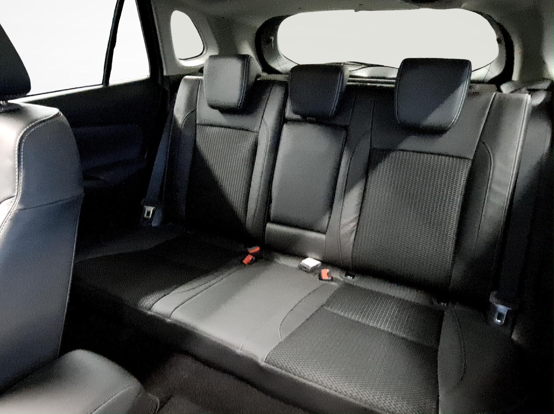 SUZUKI S-Cross 1.4 T Compact Top Hybrid 4x4 Shark Fin-image-11
