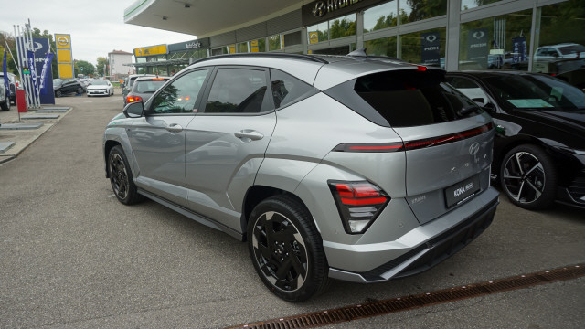 HYUNDAI Kona EV 65.4 kWh N Line-image-2