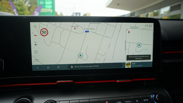 HYUNDAI Kona EV 65.4 kWh N Line-image-11