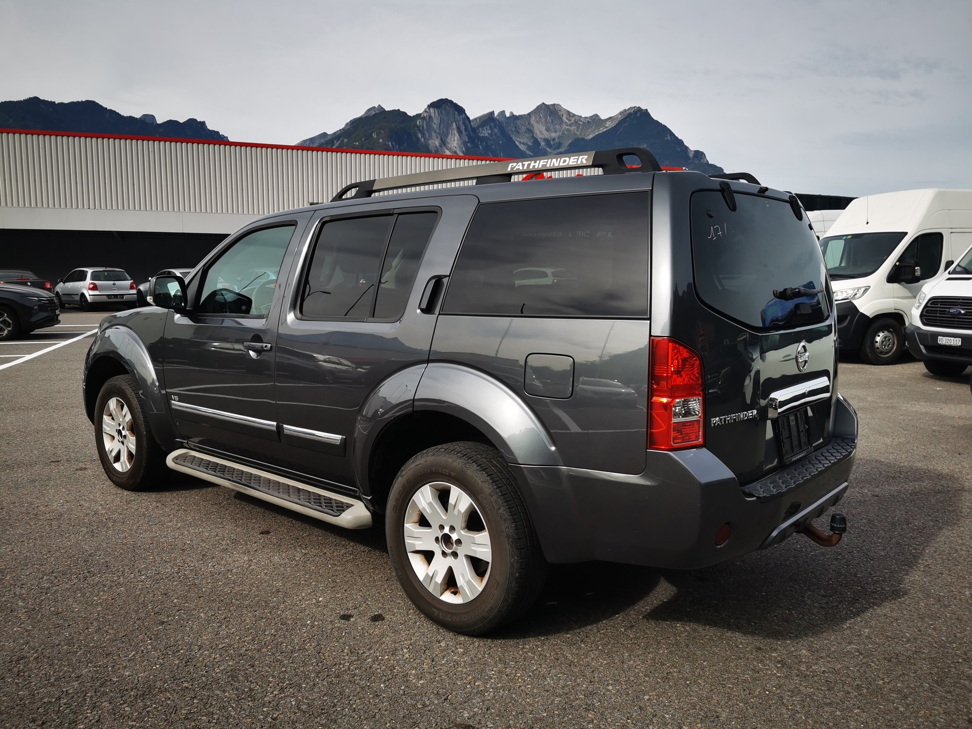 NISSAN Pathfinder 3.0 dCi LE Automatic-image-4