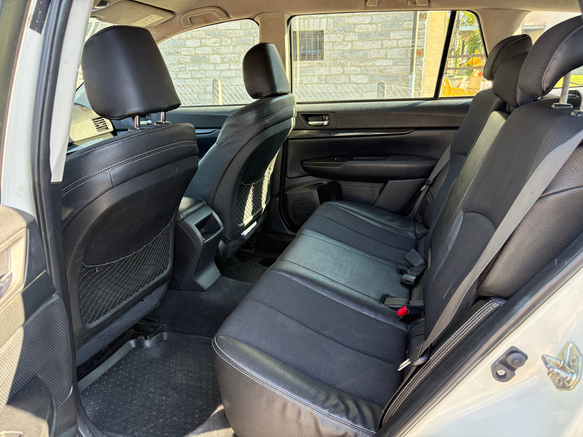 SUBARU Outback 2.0D Swiss Classic AWD Lineartronic-image-11