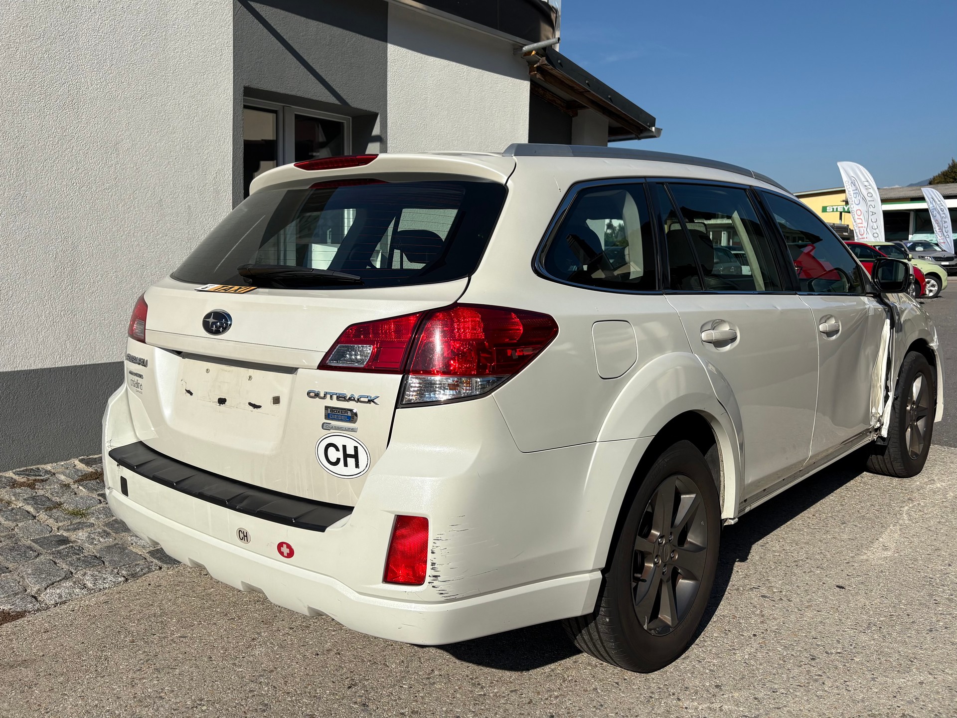 SUBARU Outback 2.0D Swiss Classic AWD Lineartronic-image-3