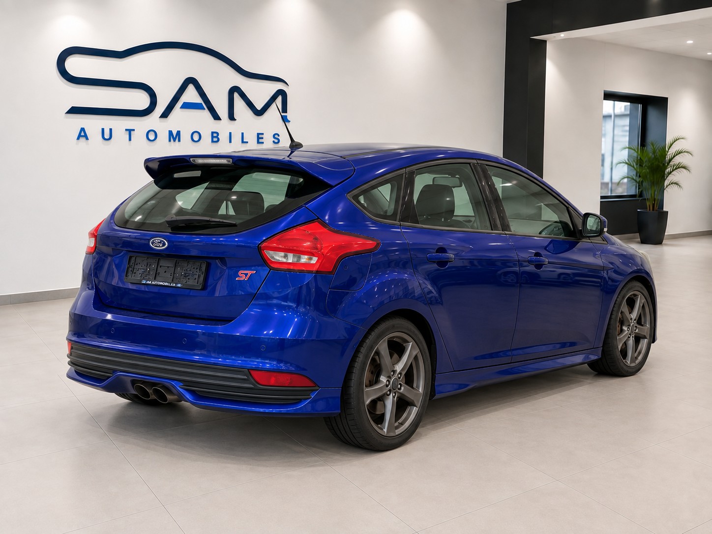 FORD Focus 2.0 SCTi ST2-image-3