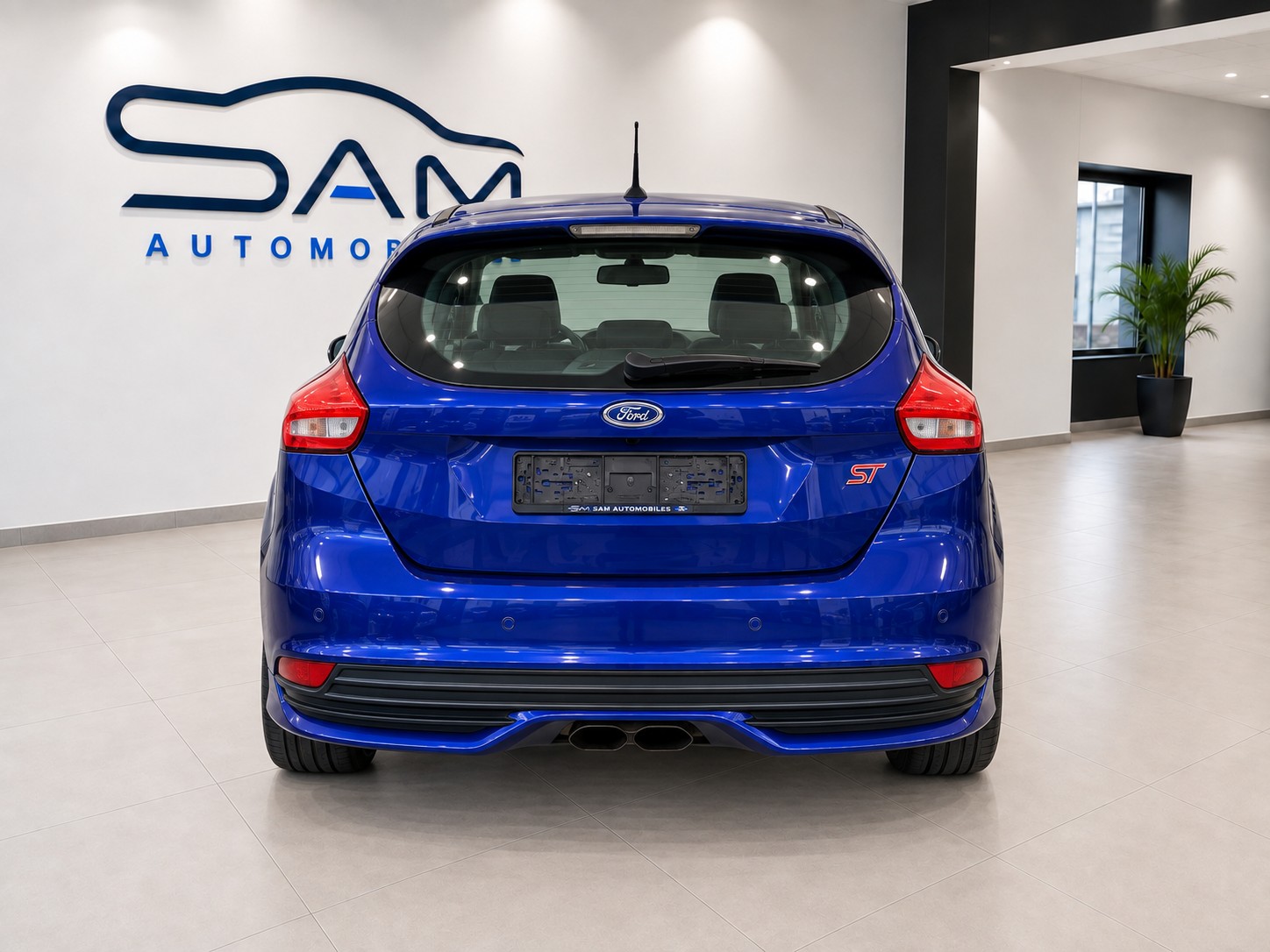 FORD Focus 2.0 SCTi ST2-image-4