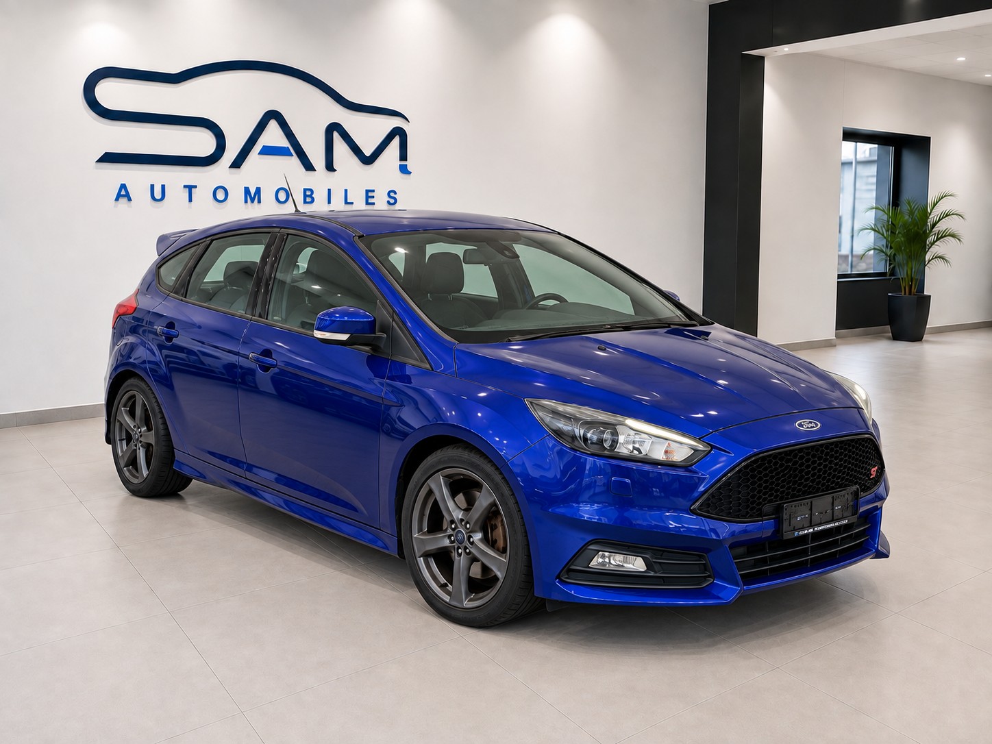FORD Focus 2.0 SCTi ST2-image-2
