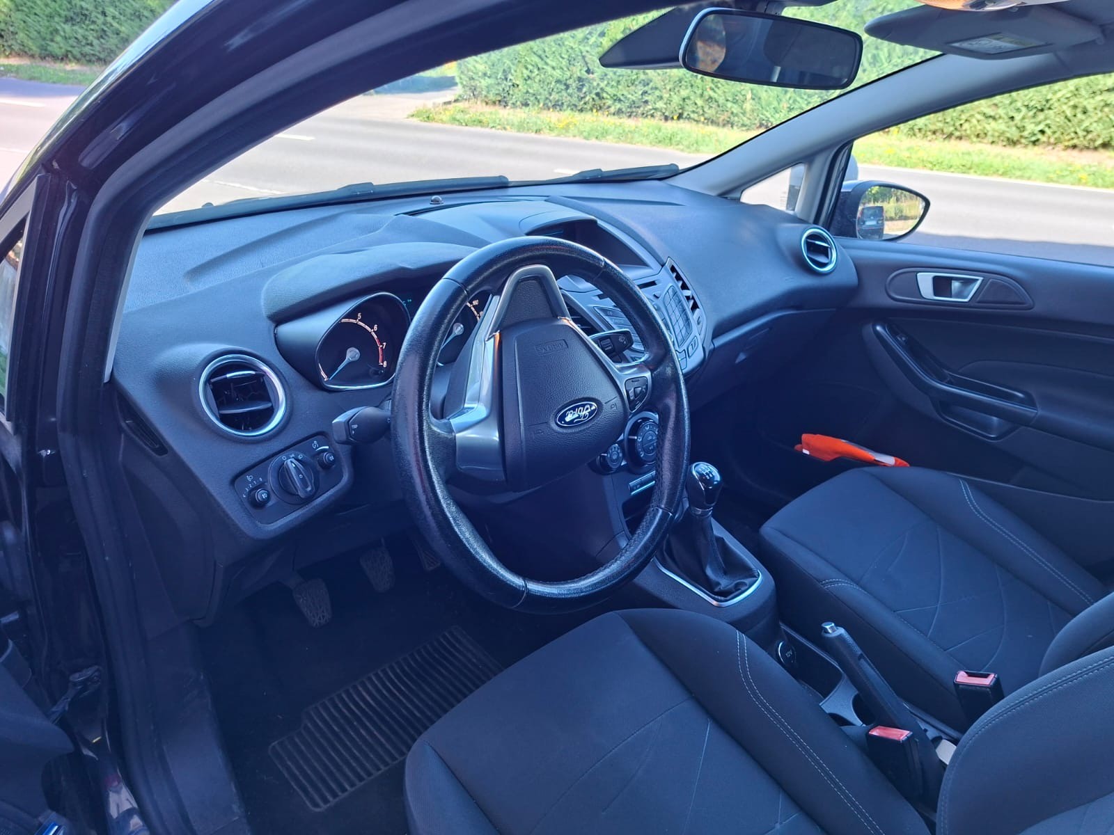 FORD 1.0 EcoB 100 Titanium-image-2